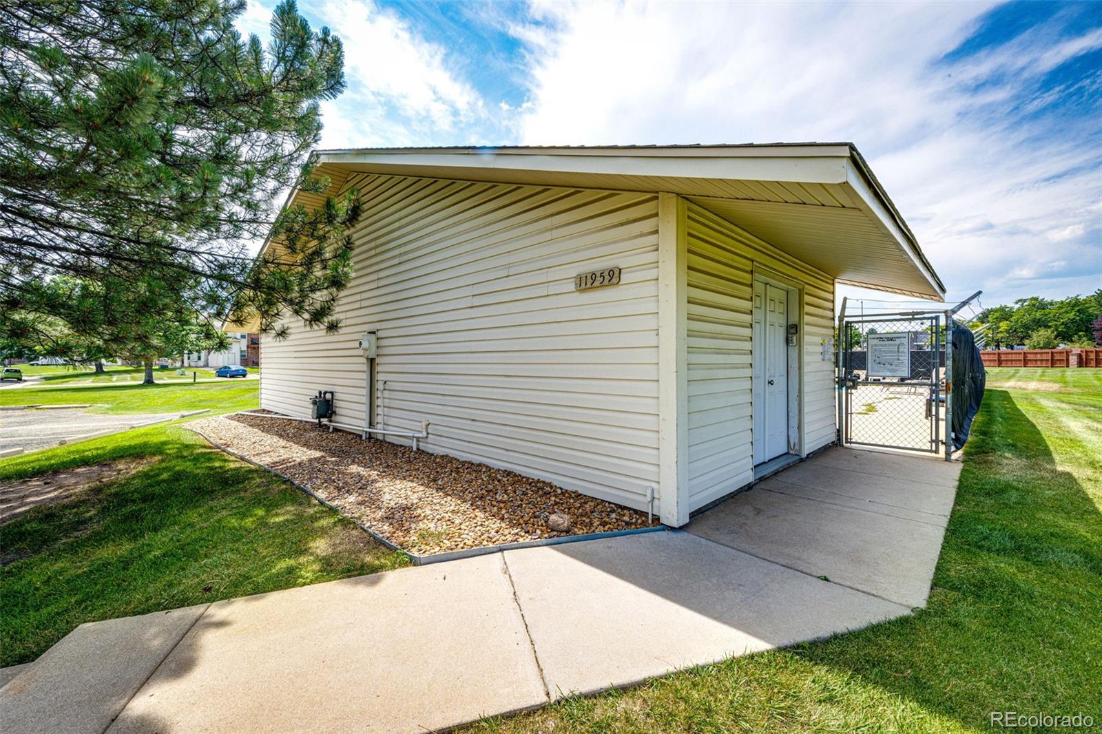 11982 Bellaire Street Unit: G