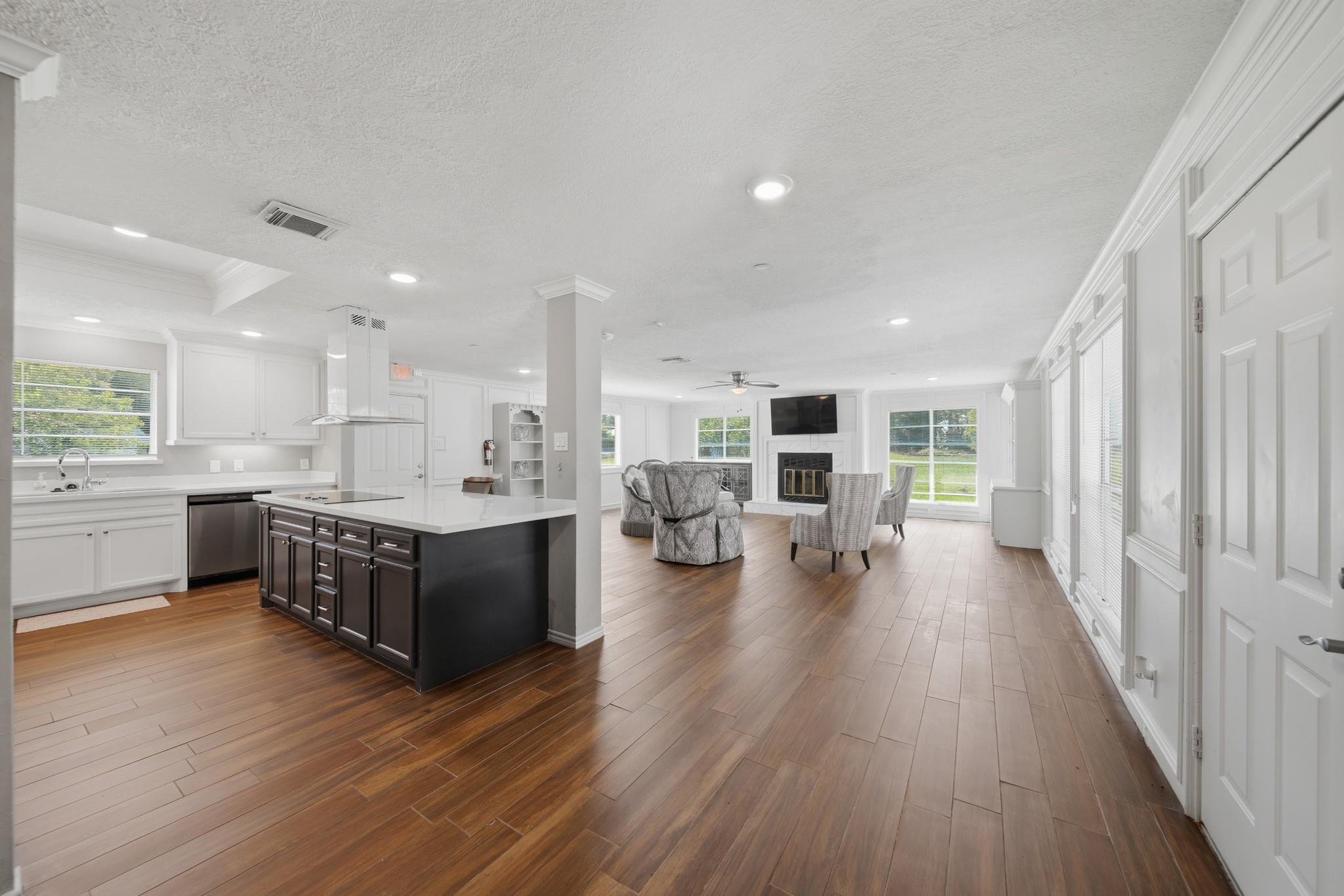 3006 Spring Creek Drive