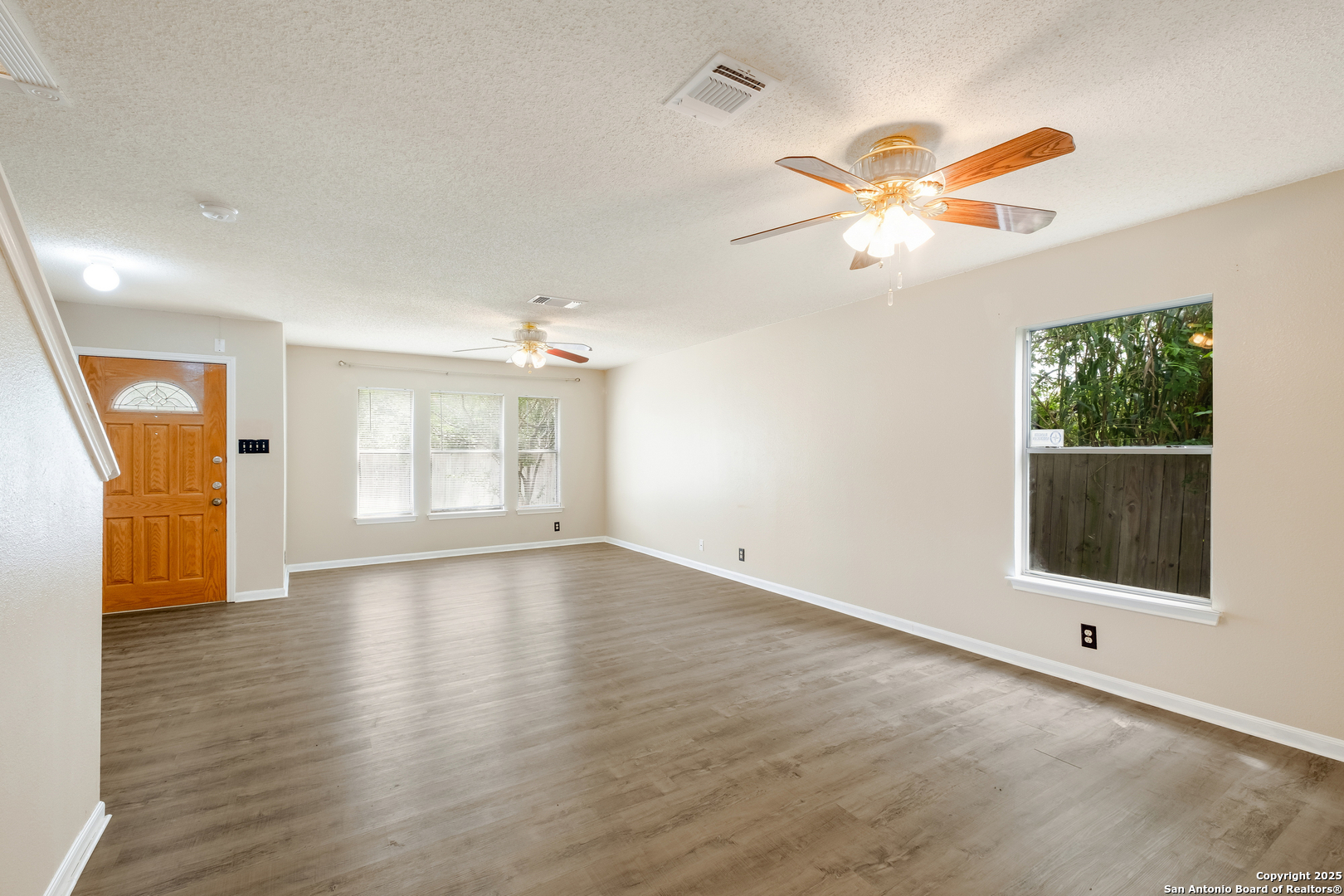 8803 Breezefield