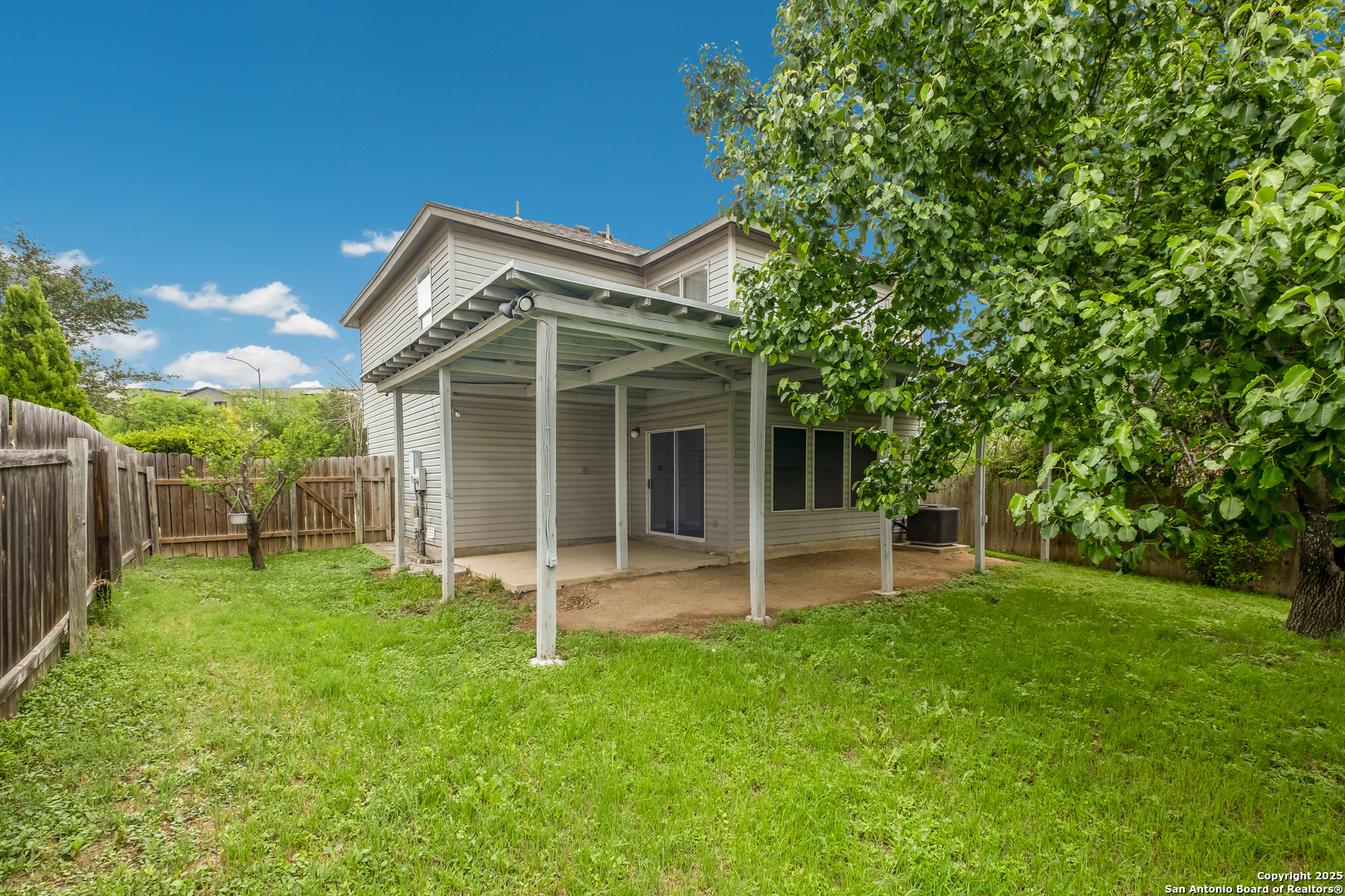 8803 Breezefield