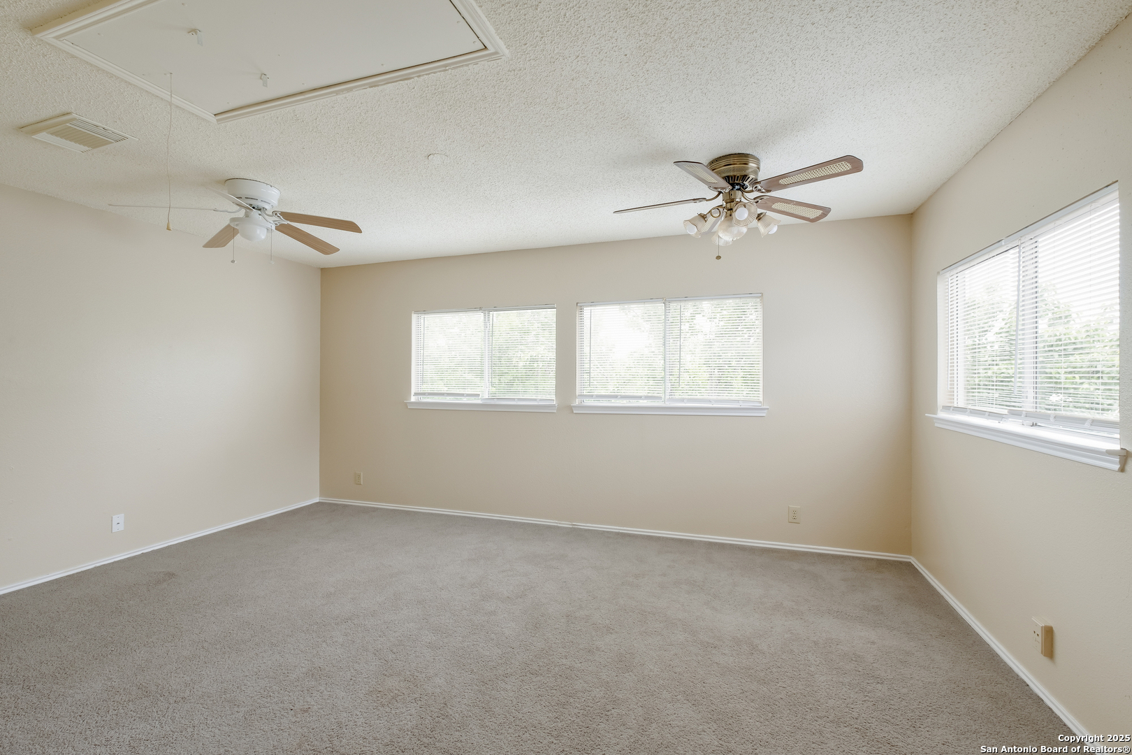 8803 Breezefield