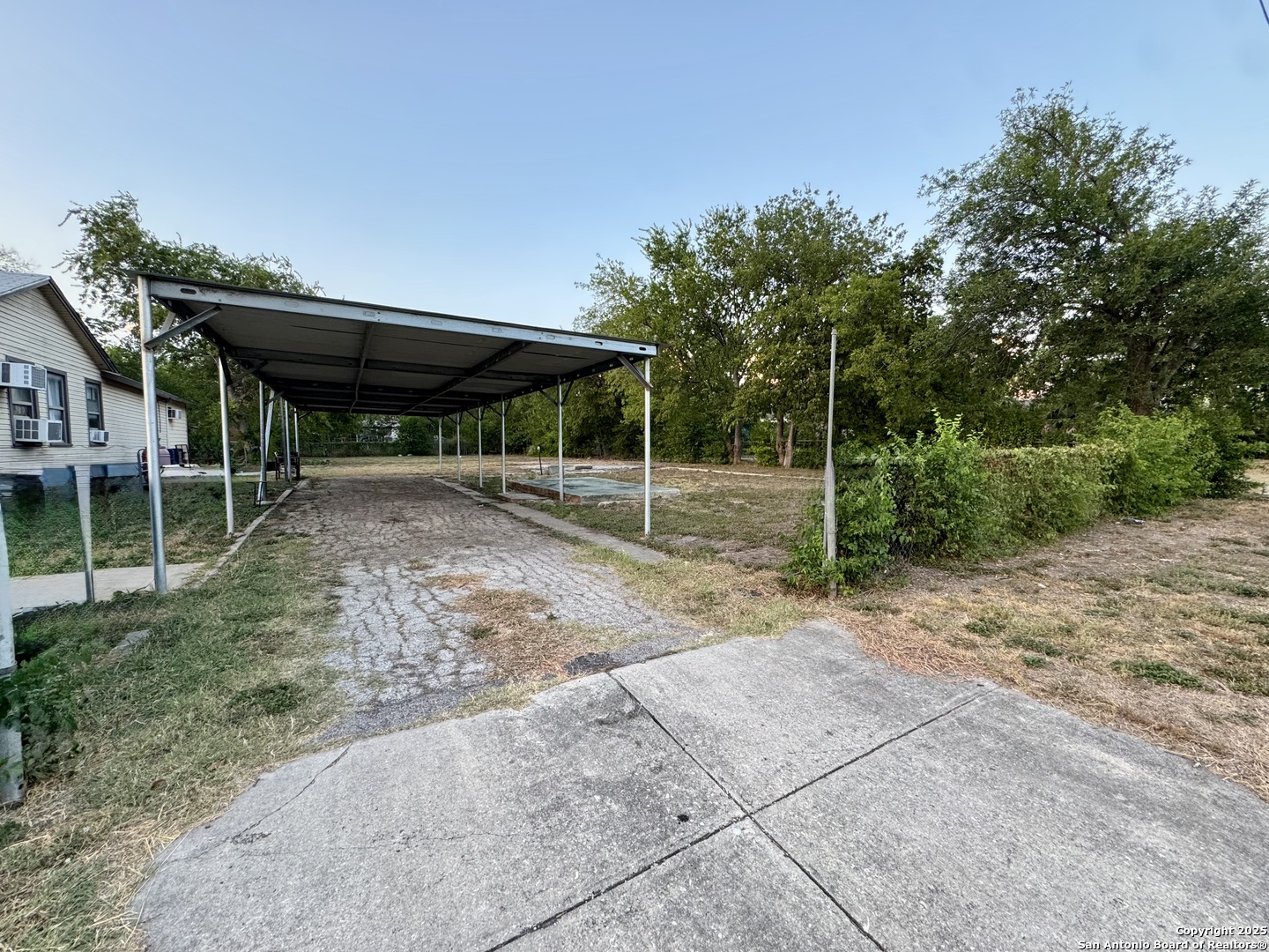 415 Westfall
