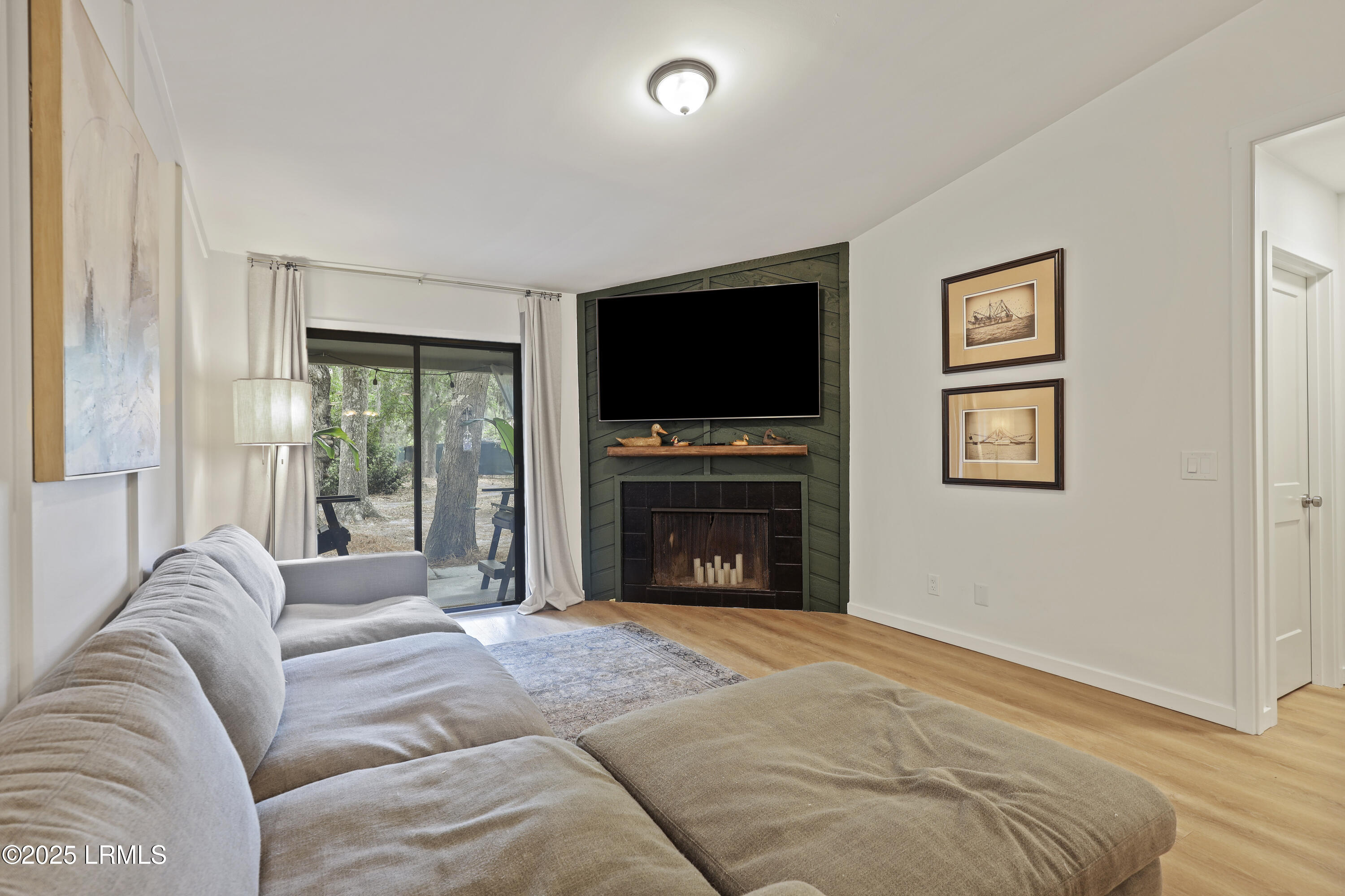 96 Mathews Drive, 160