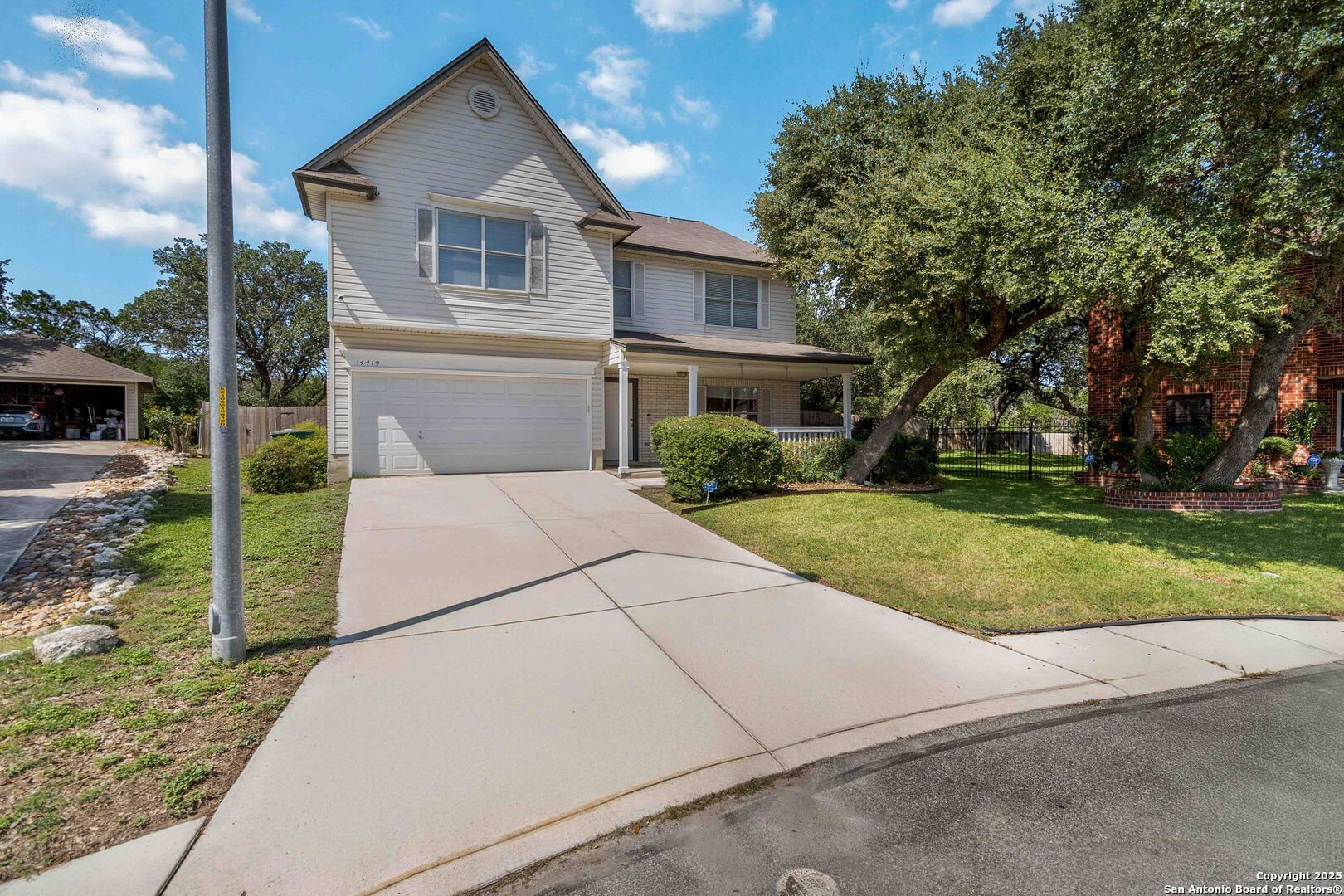 14419 Red Grove