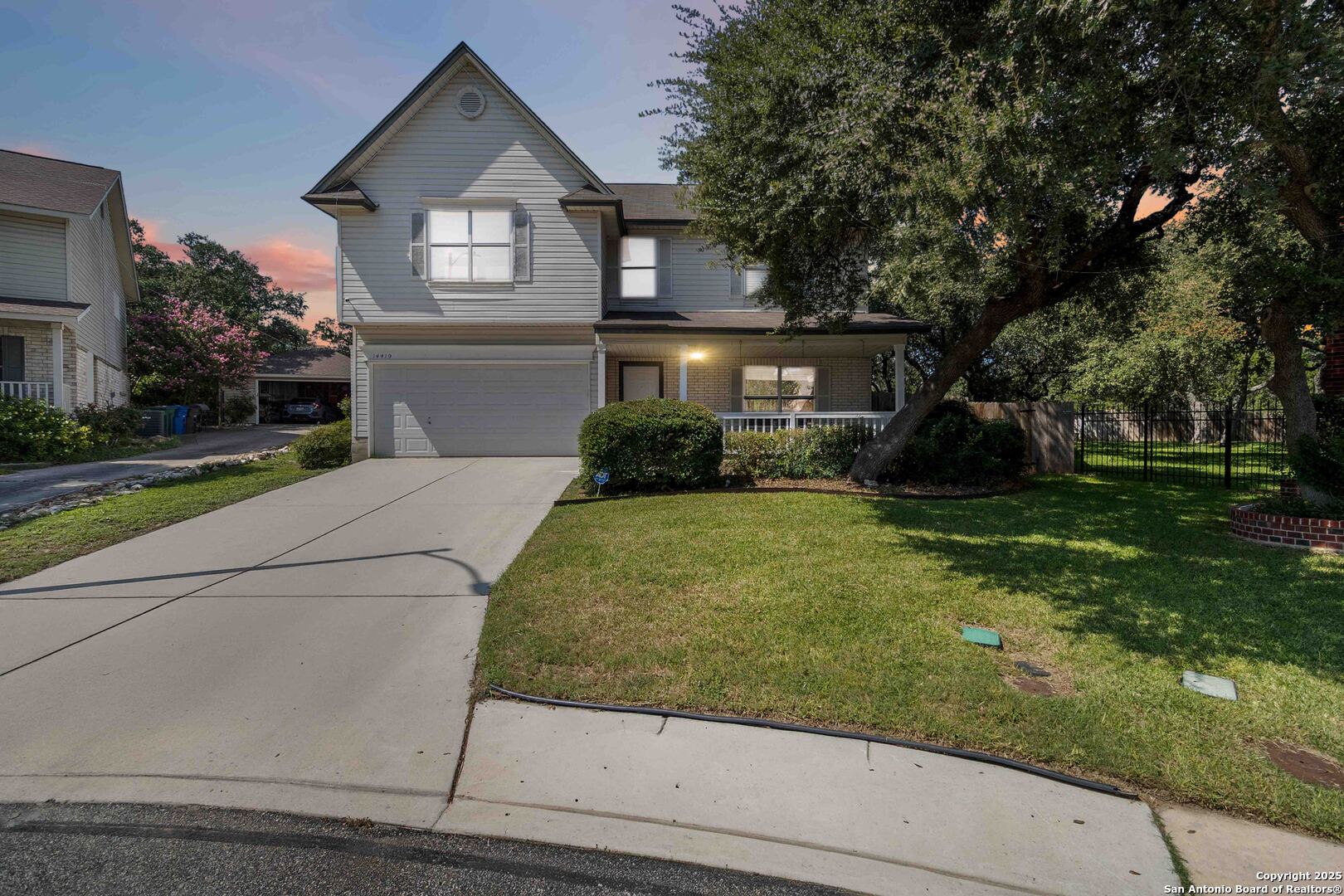 14419 Red Grove