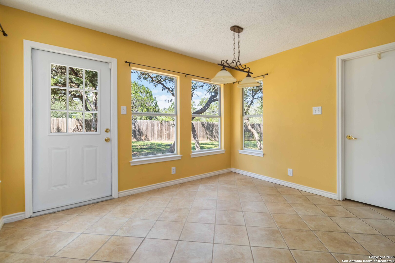 14419 Red Grove
