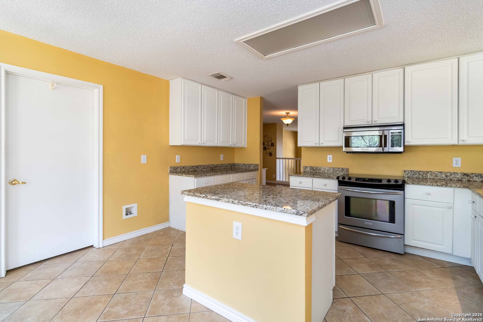 14419 Red Grove