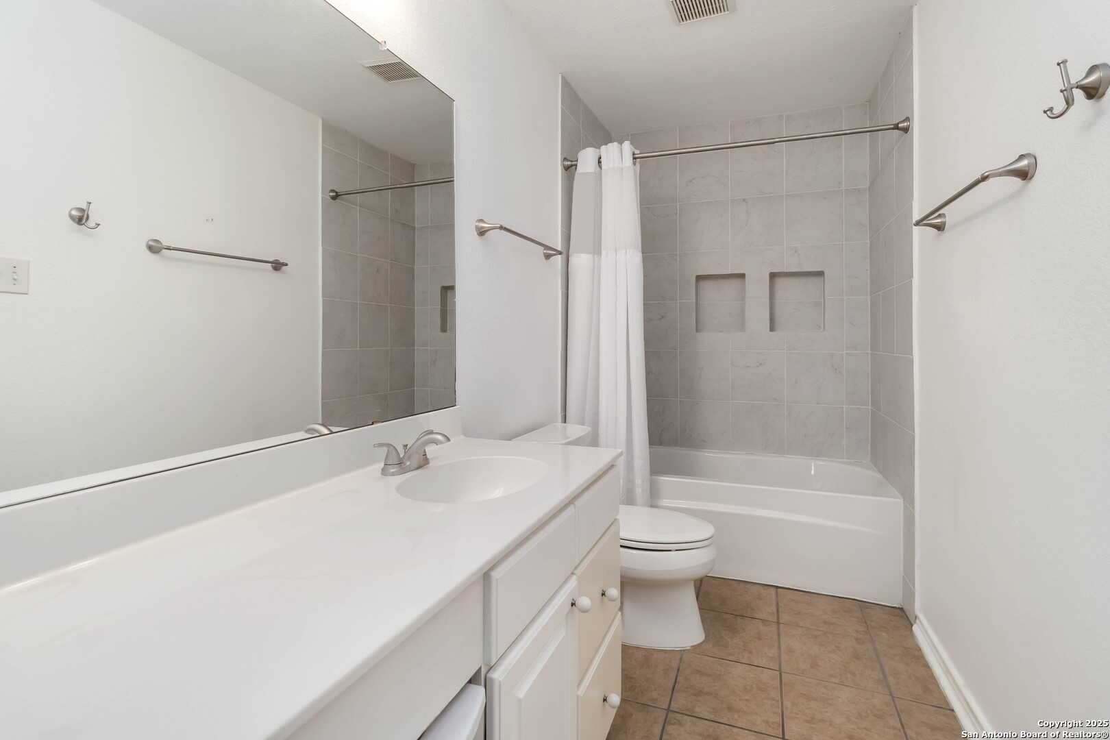 14419 Red Grove