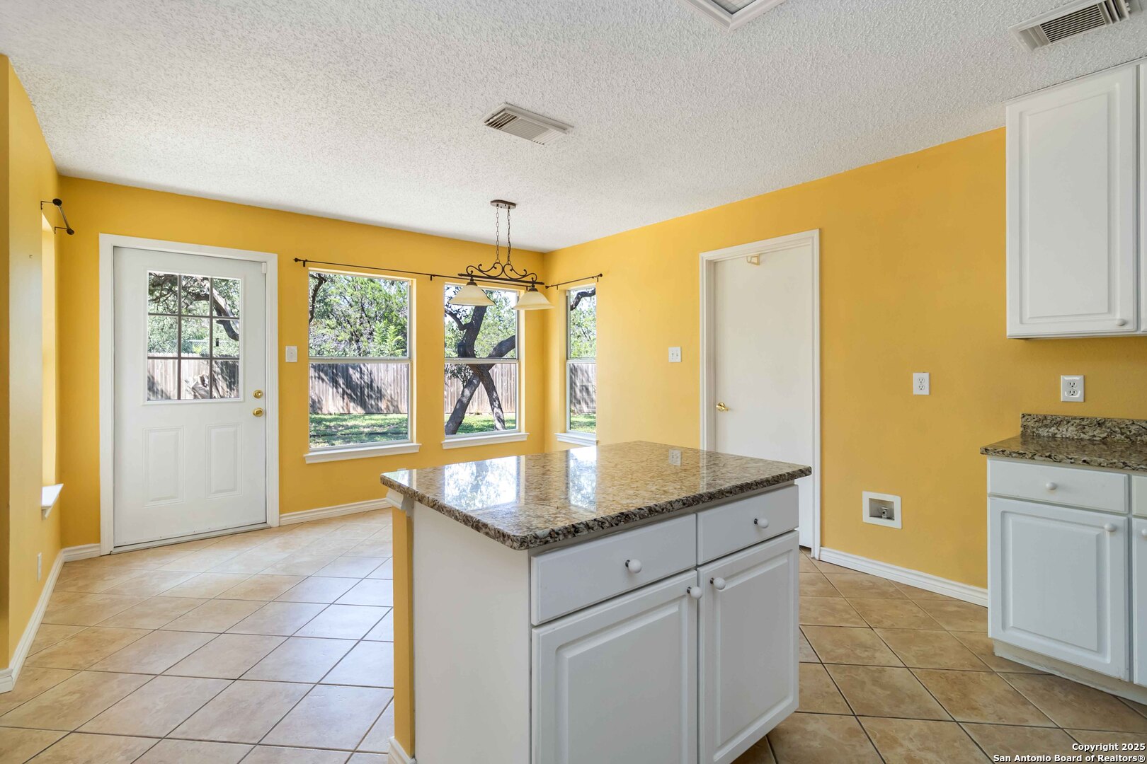 14419 Red Grove