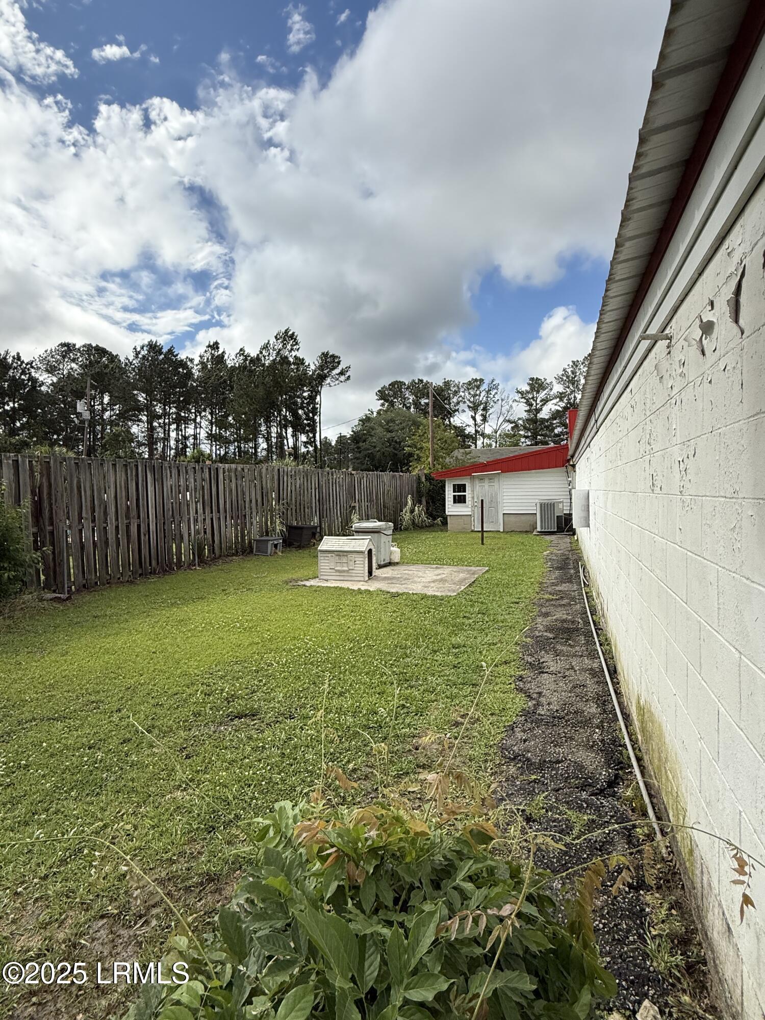 1116 Hummingbird Lane