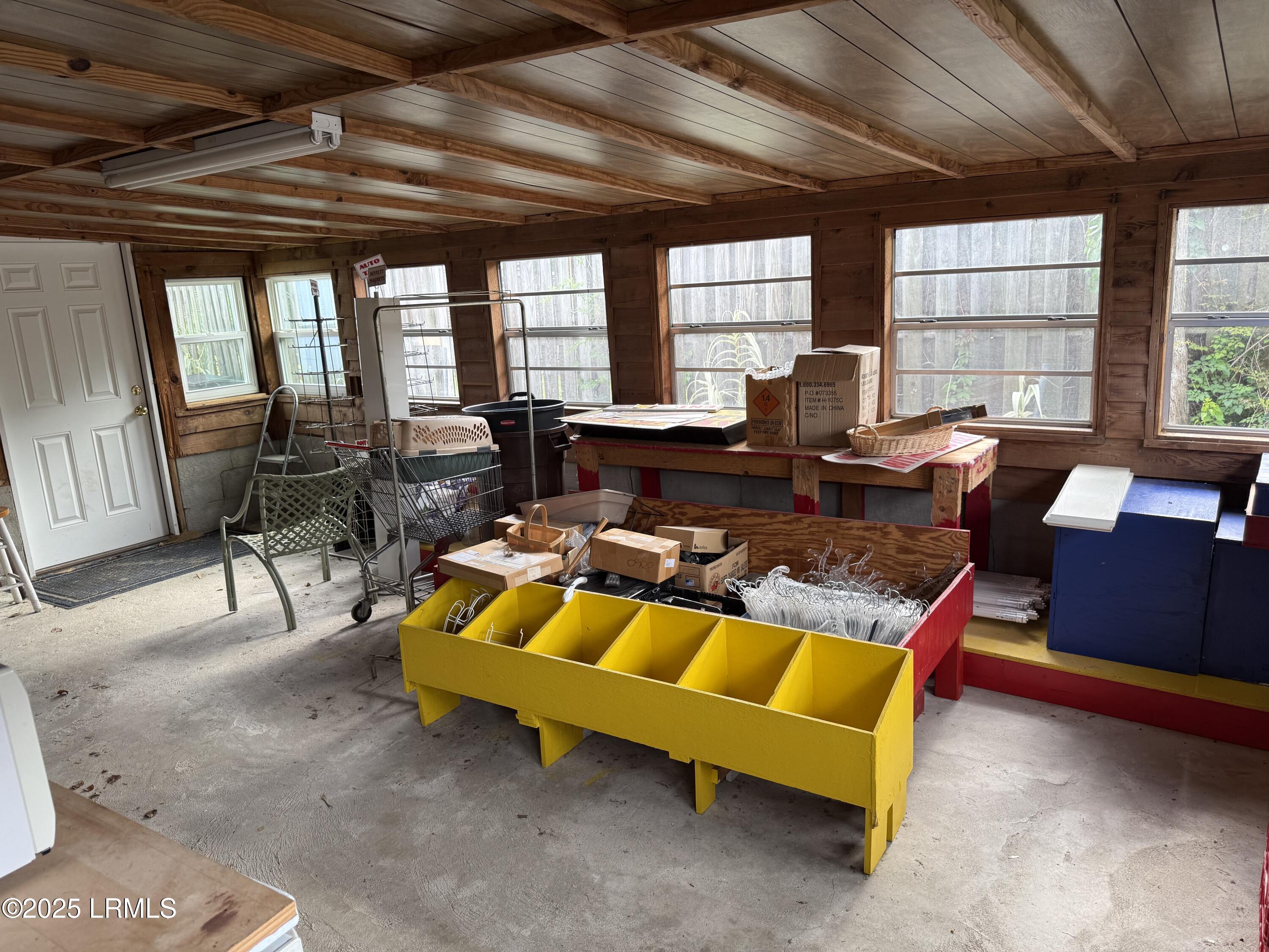 1116 Hummingbird Lane