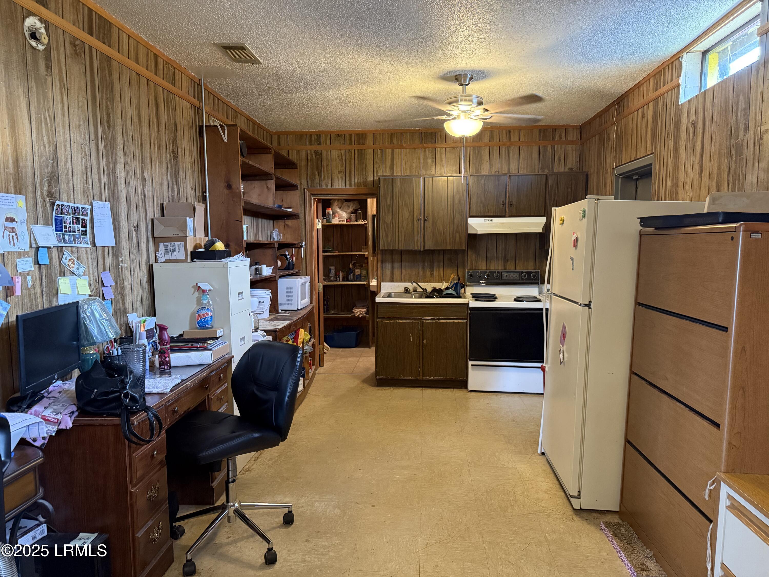 1116 Hummingbird Lane