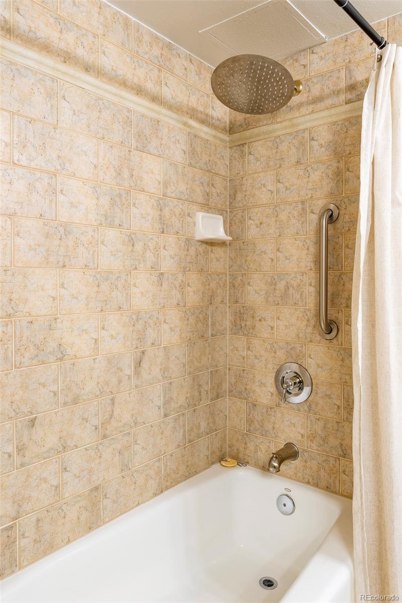 1200 N Humboldt Street Unit: 1204