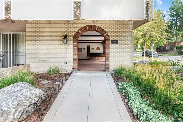 1200 N Humboldt Street Unit: 1204