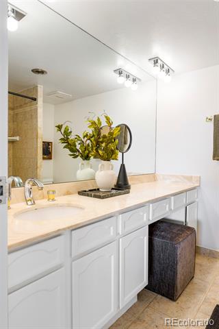 1200 N Humboldt Street Unit: 1204