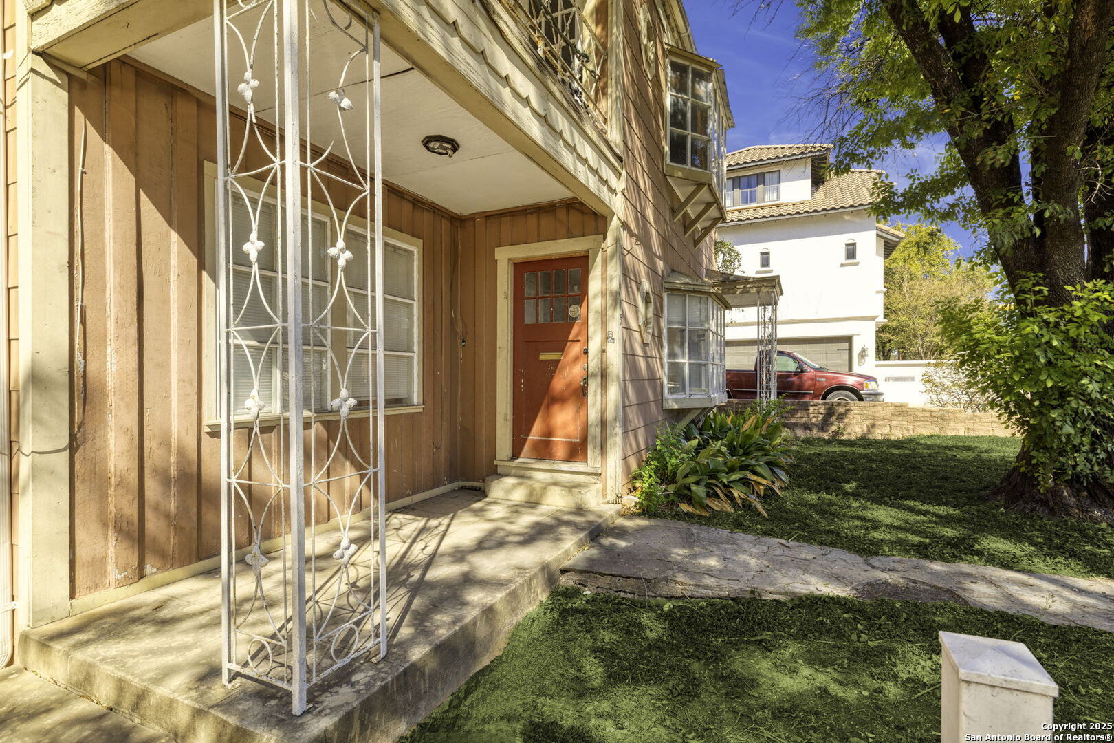 6715 Broadway