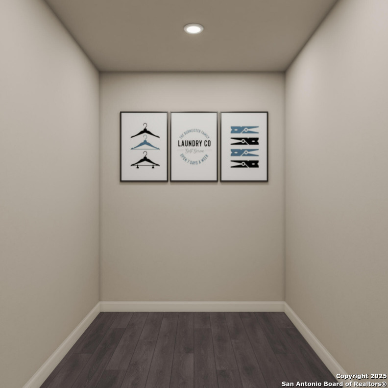 305 Mariposa Circle
