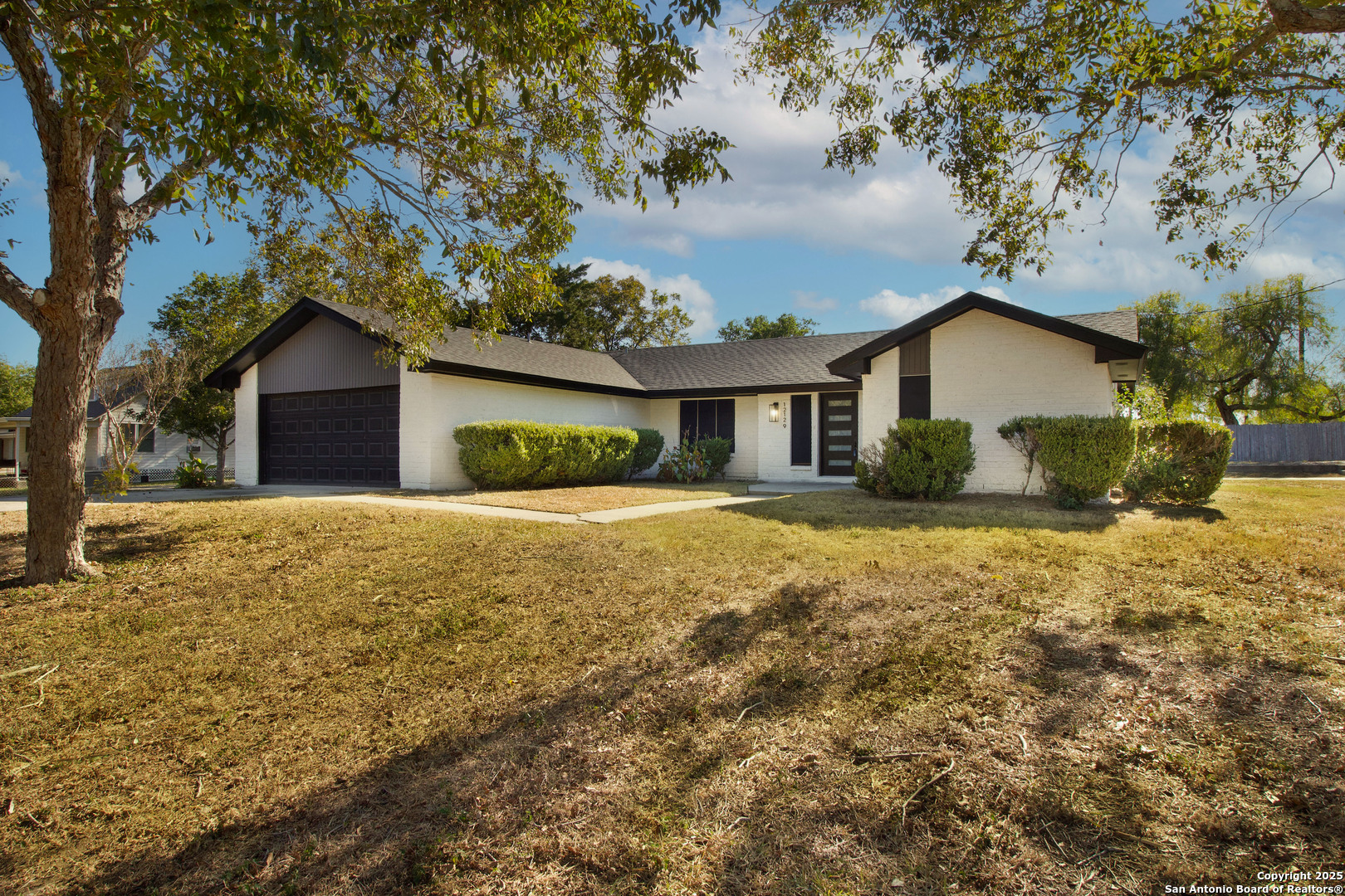 12129 Up River Rd