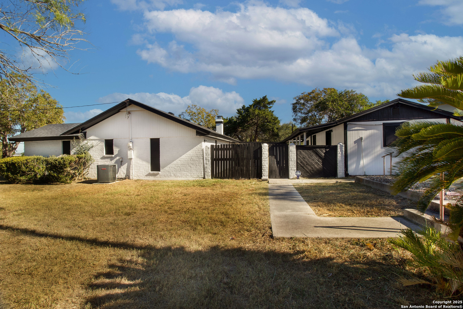 12129 Up River Rd