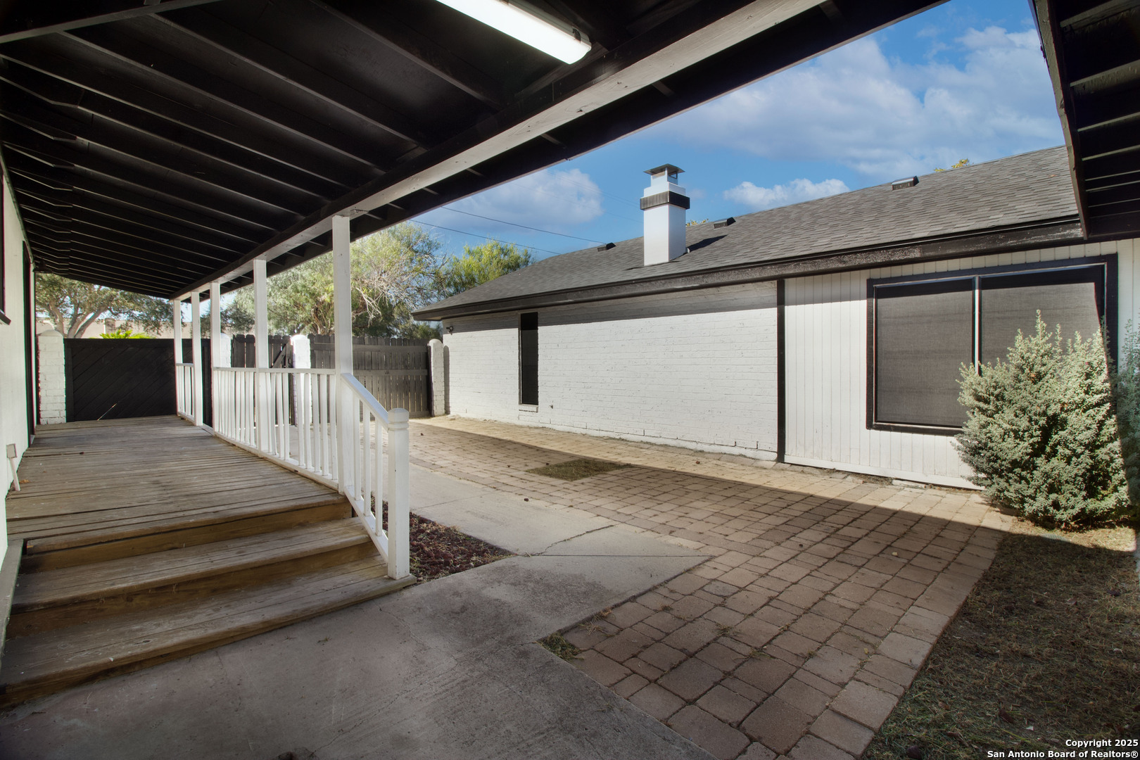 12129 Up River Rd