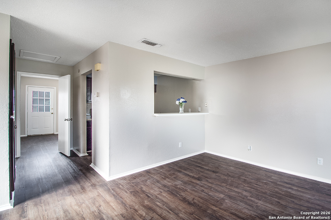 6702 Everhart Unit: O106