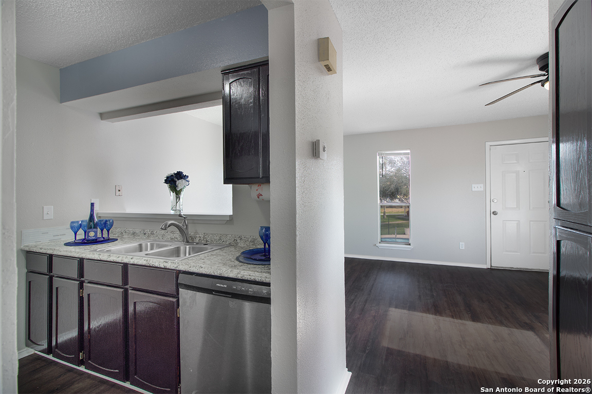 6702 Everhart Unit: O106