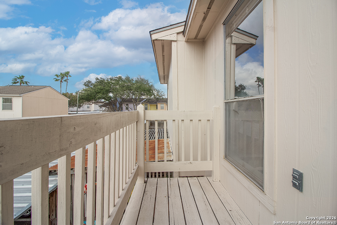 6702 Everhart Unit: O106