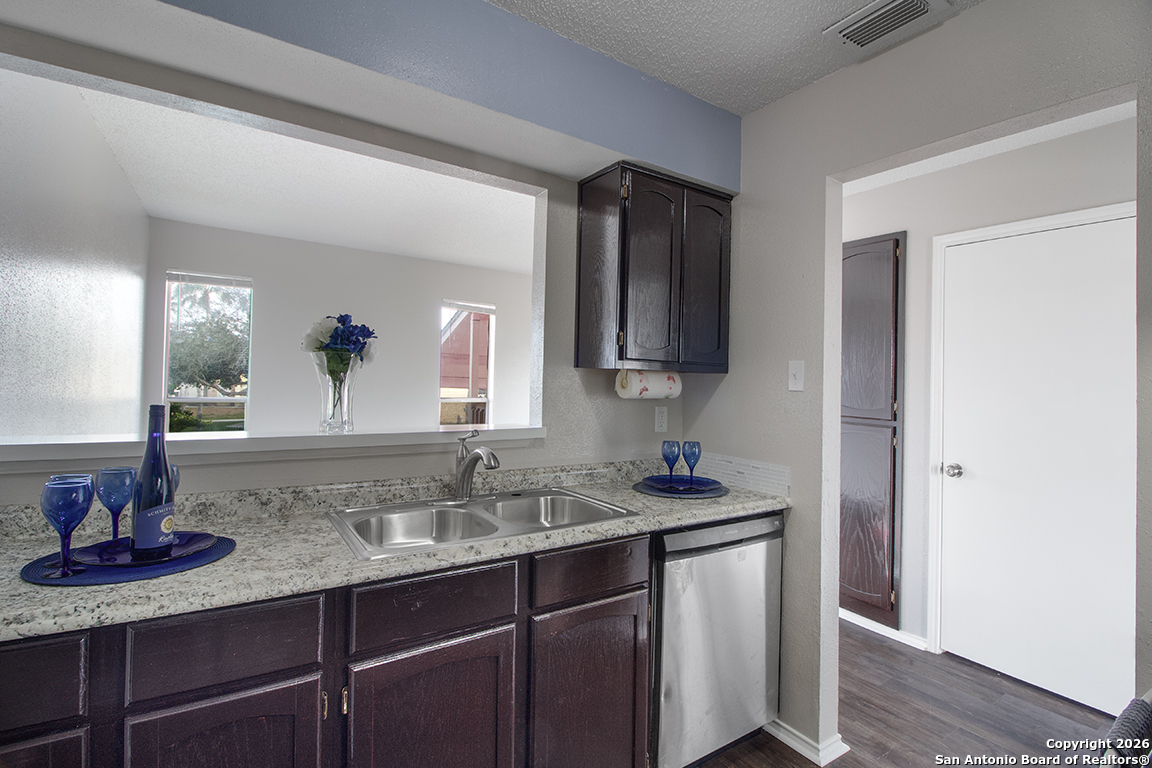 6702 Everhart Unit: O106