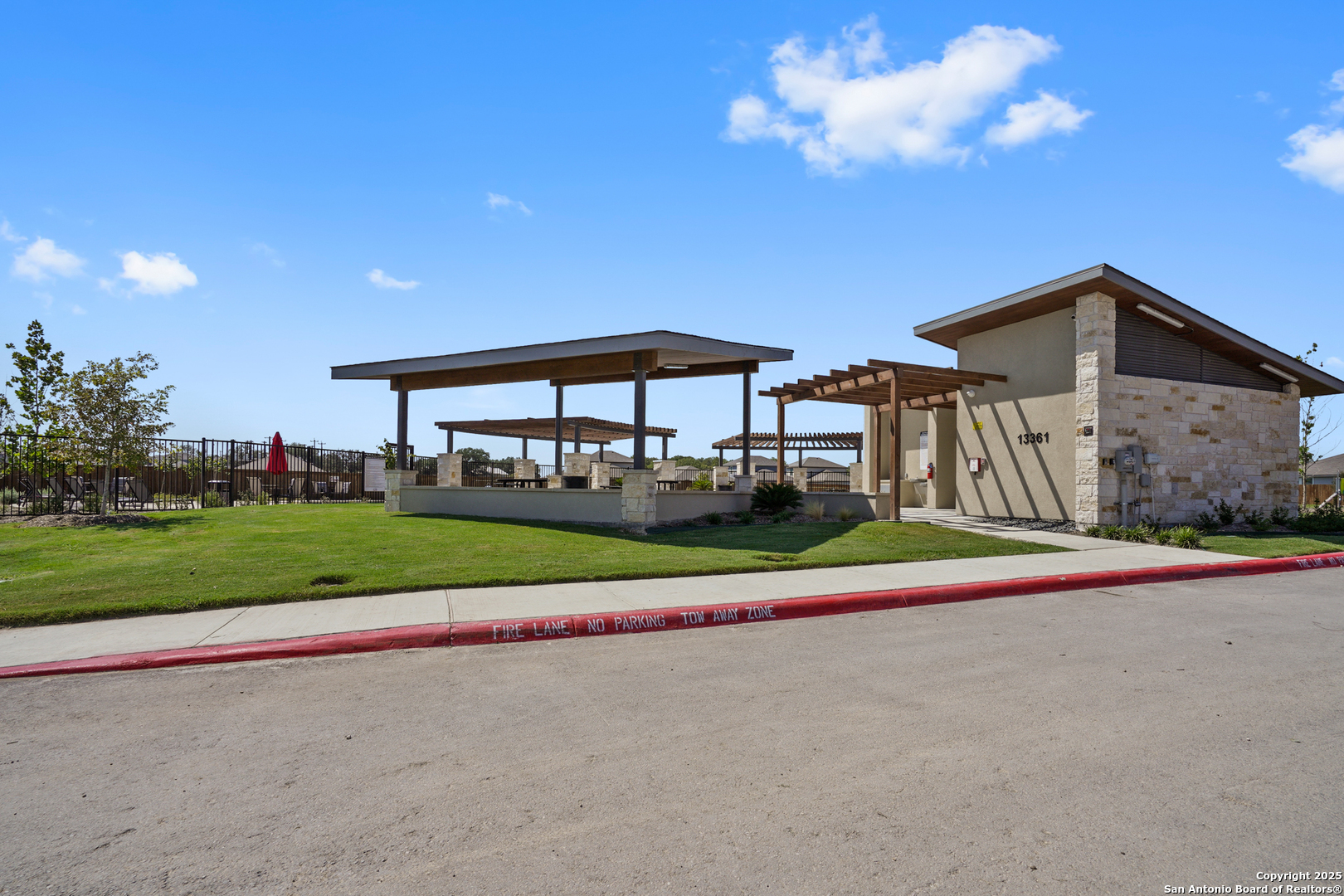13608 Helton Pass