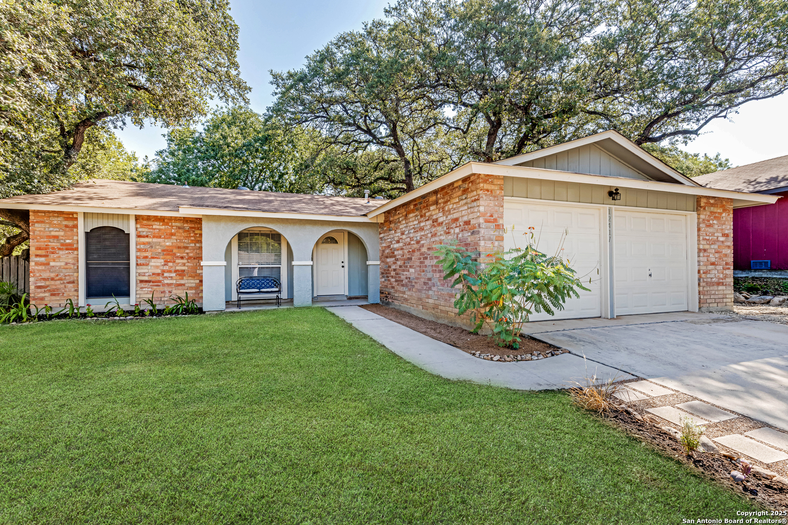 12417 Bret Springs