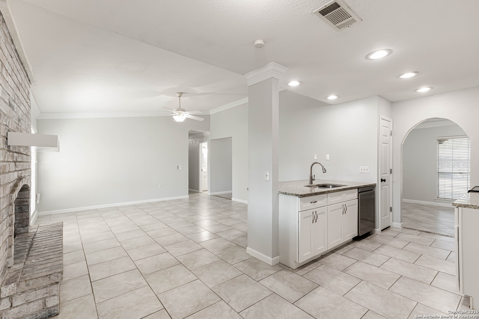 12417 Bret Springs