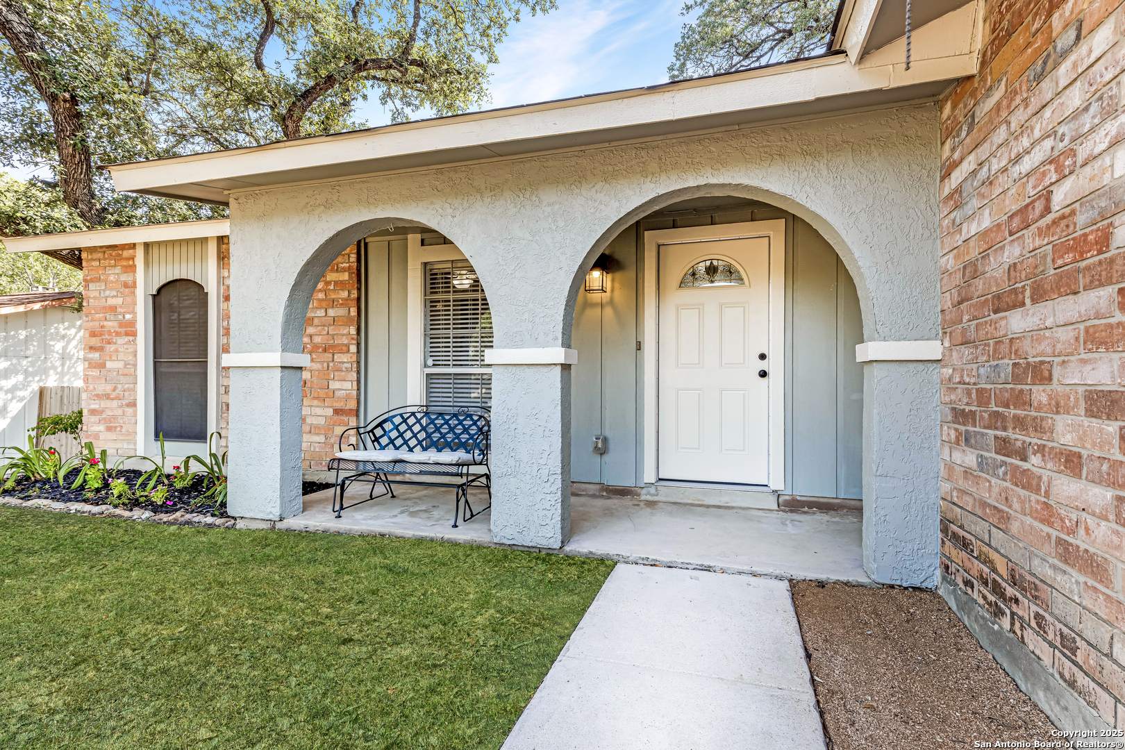 12417 Bret Springs