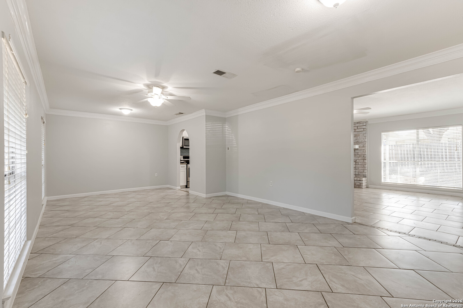 12417 Bret Springs