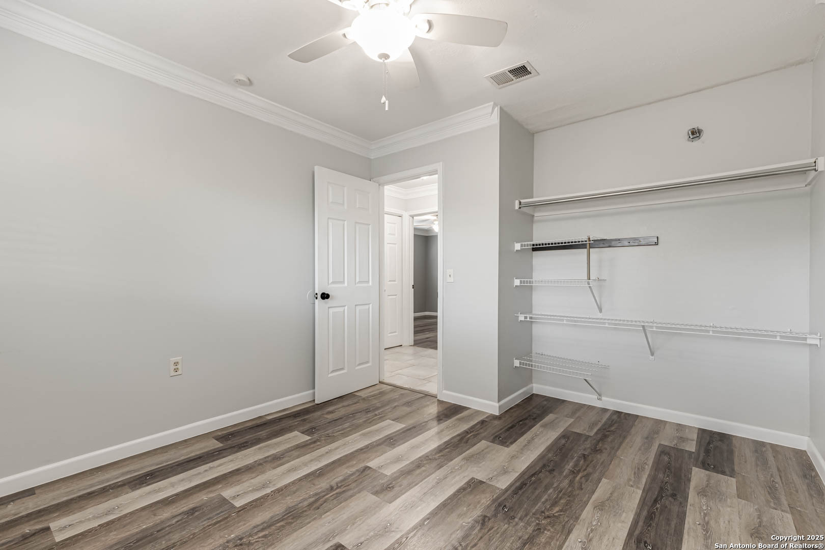 12417 Bret Springs