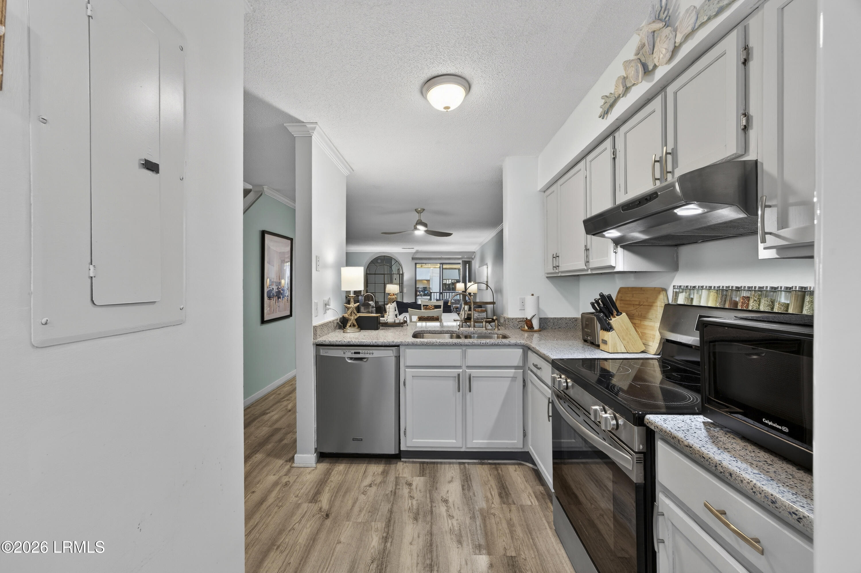 36 Deallyon Avenue 102