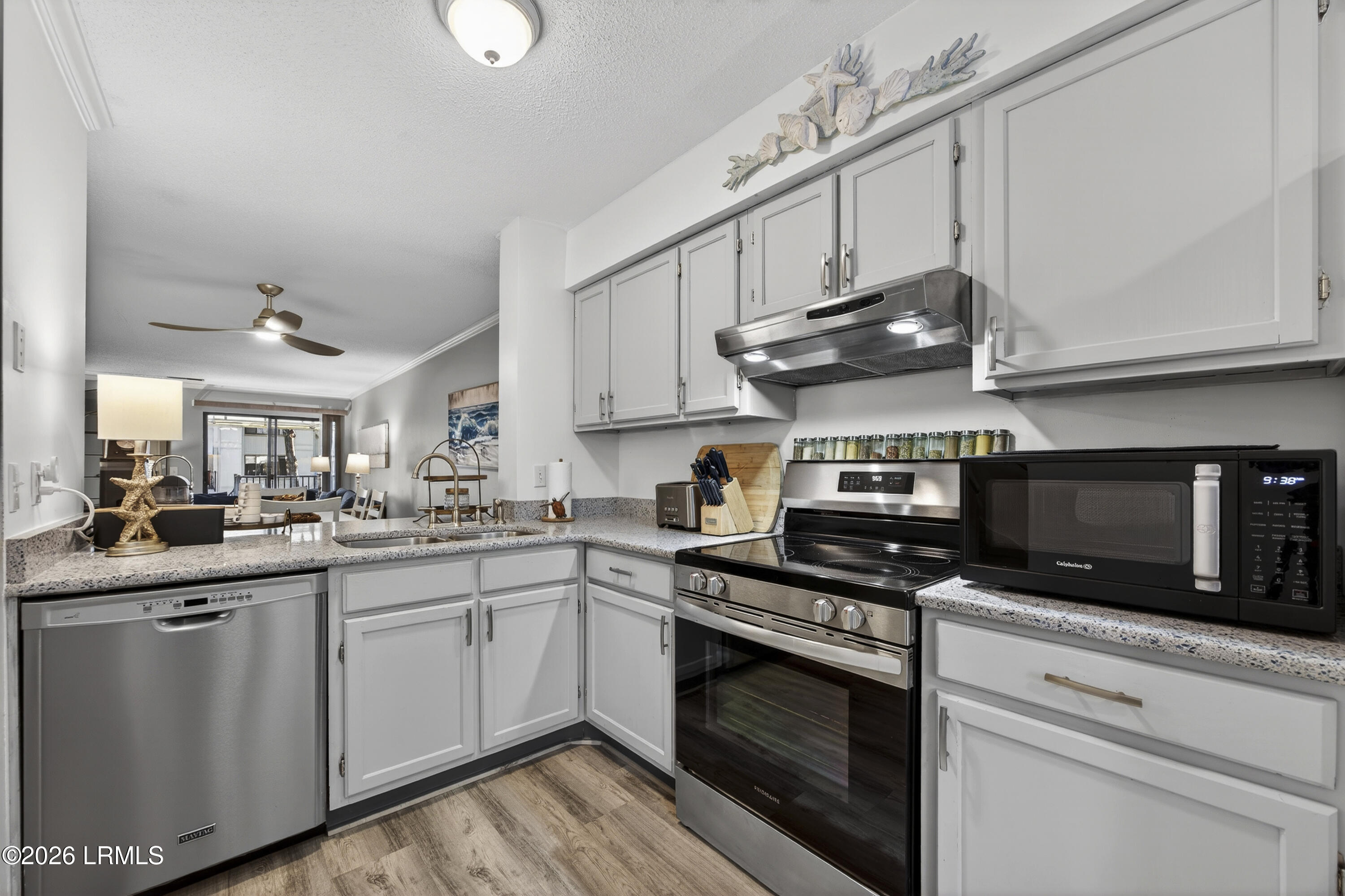 36 Deallyon Avenue 102