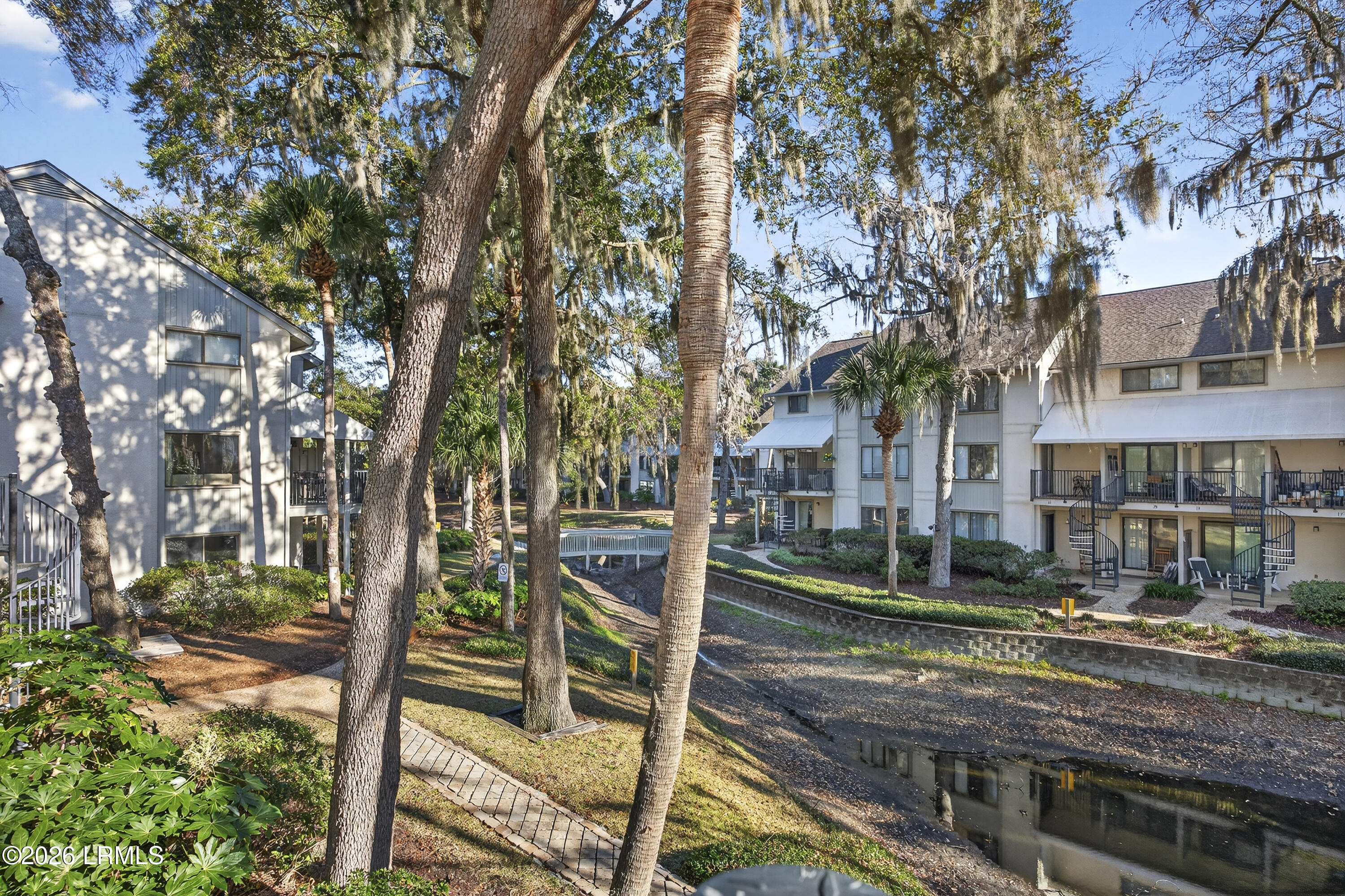 36 Deallyon Avenue 102