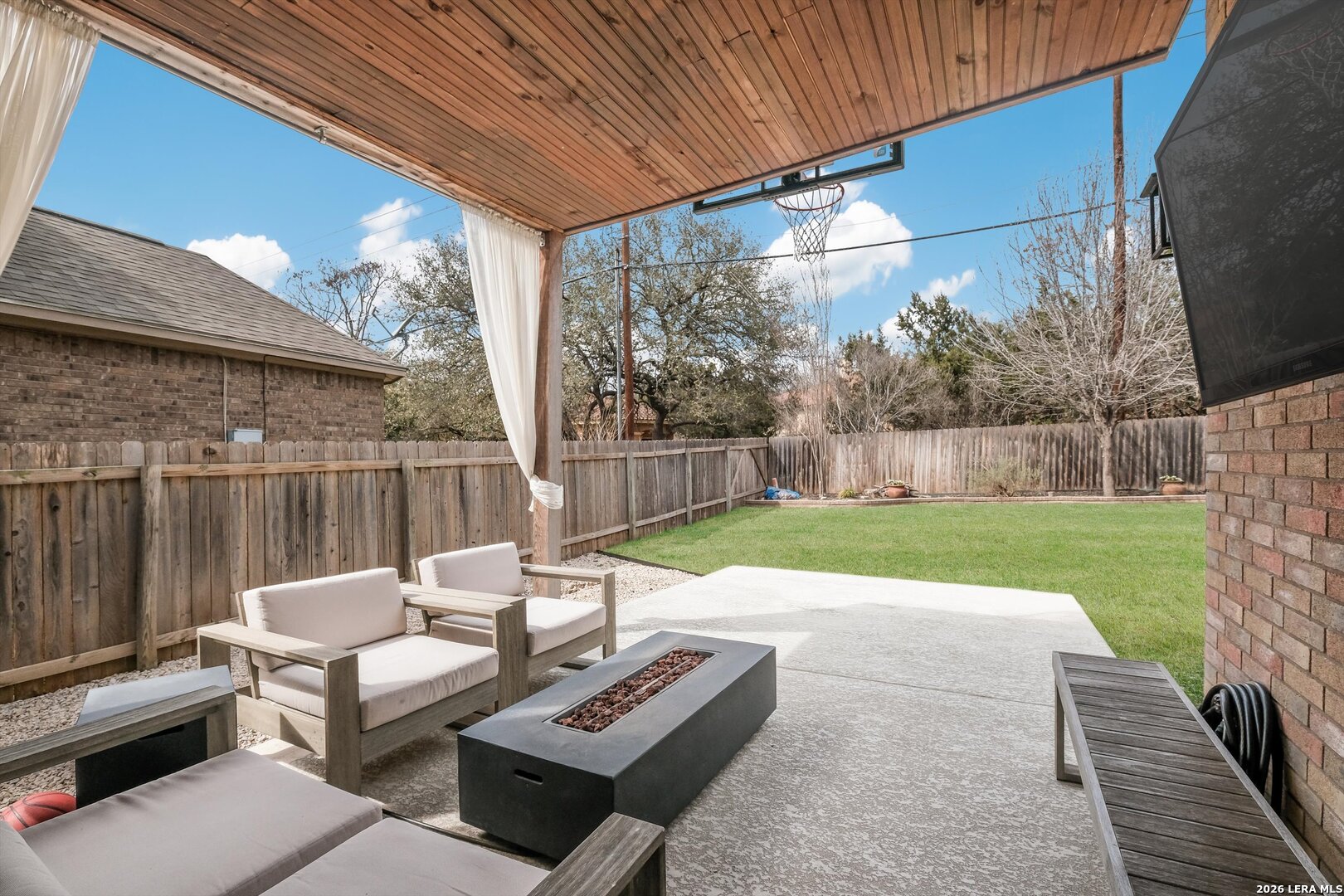 823 Peg Oak