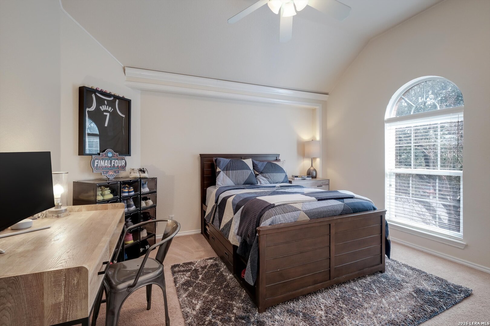823 Peg Oak