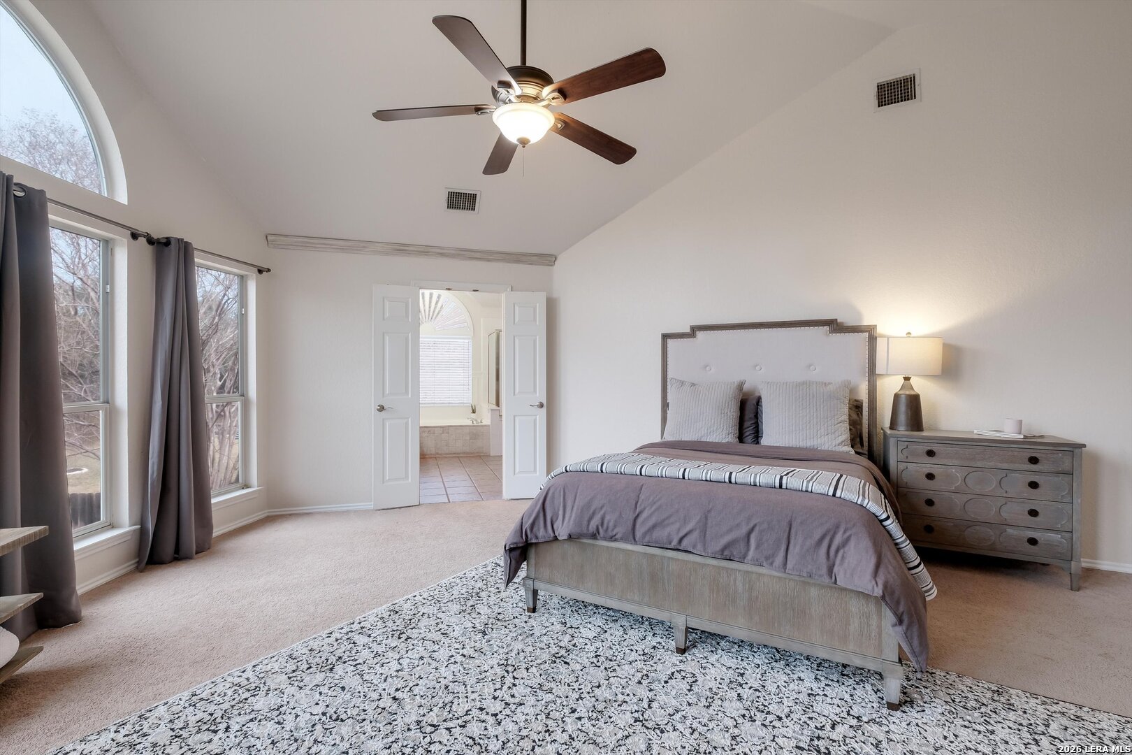 823 Peg Oak