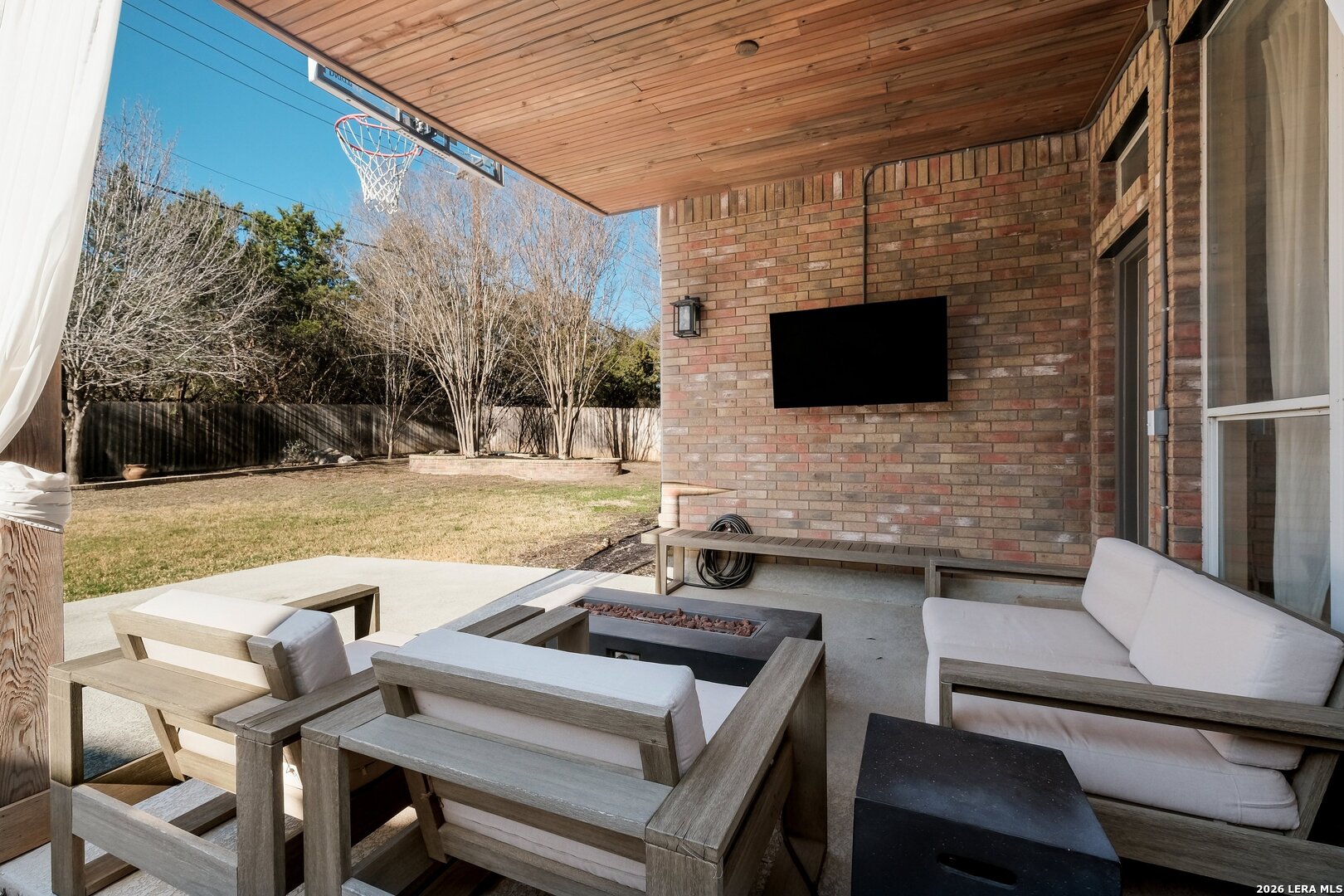 823 Peg Oak