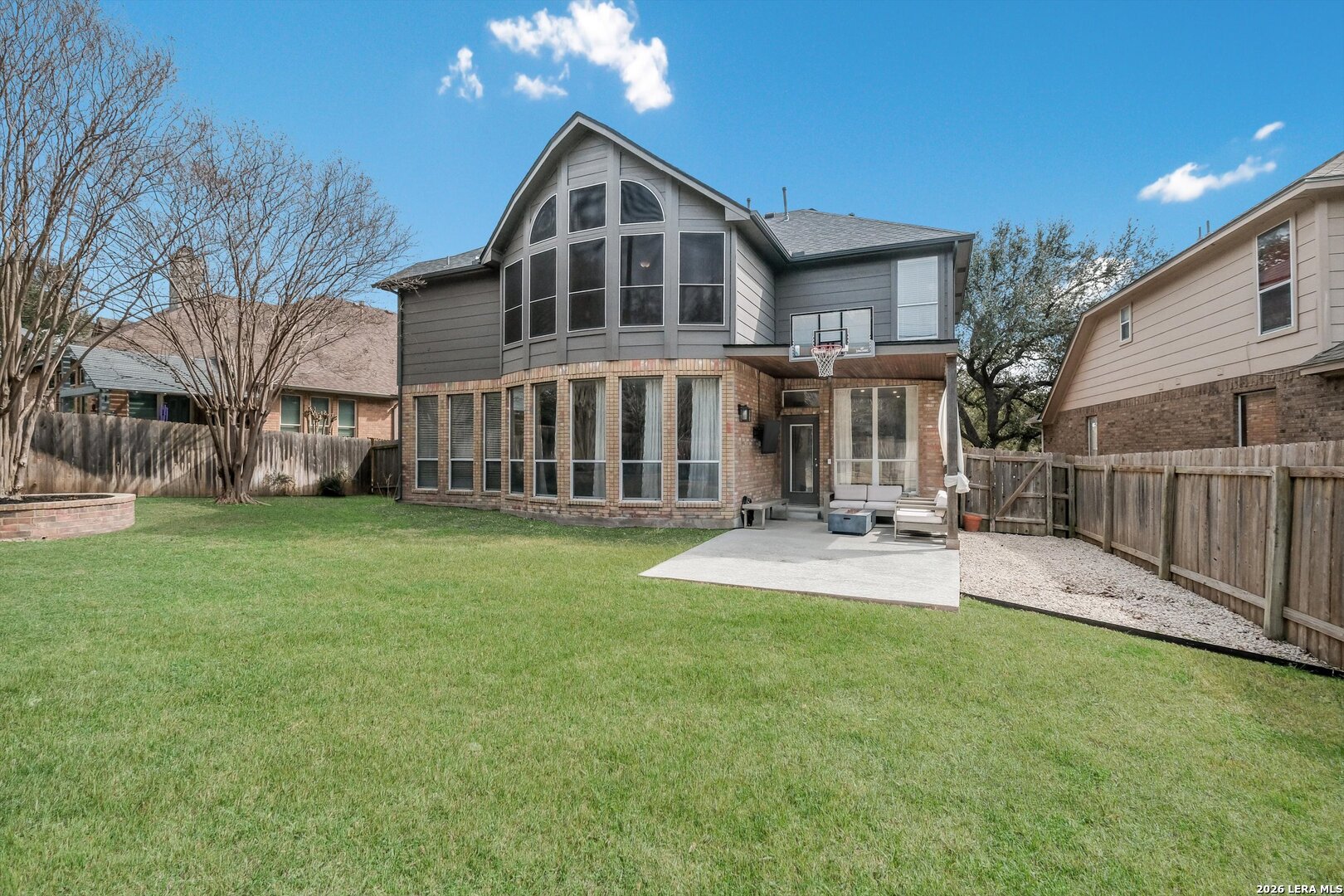 823 Peg Oak