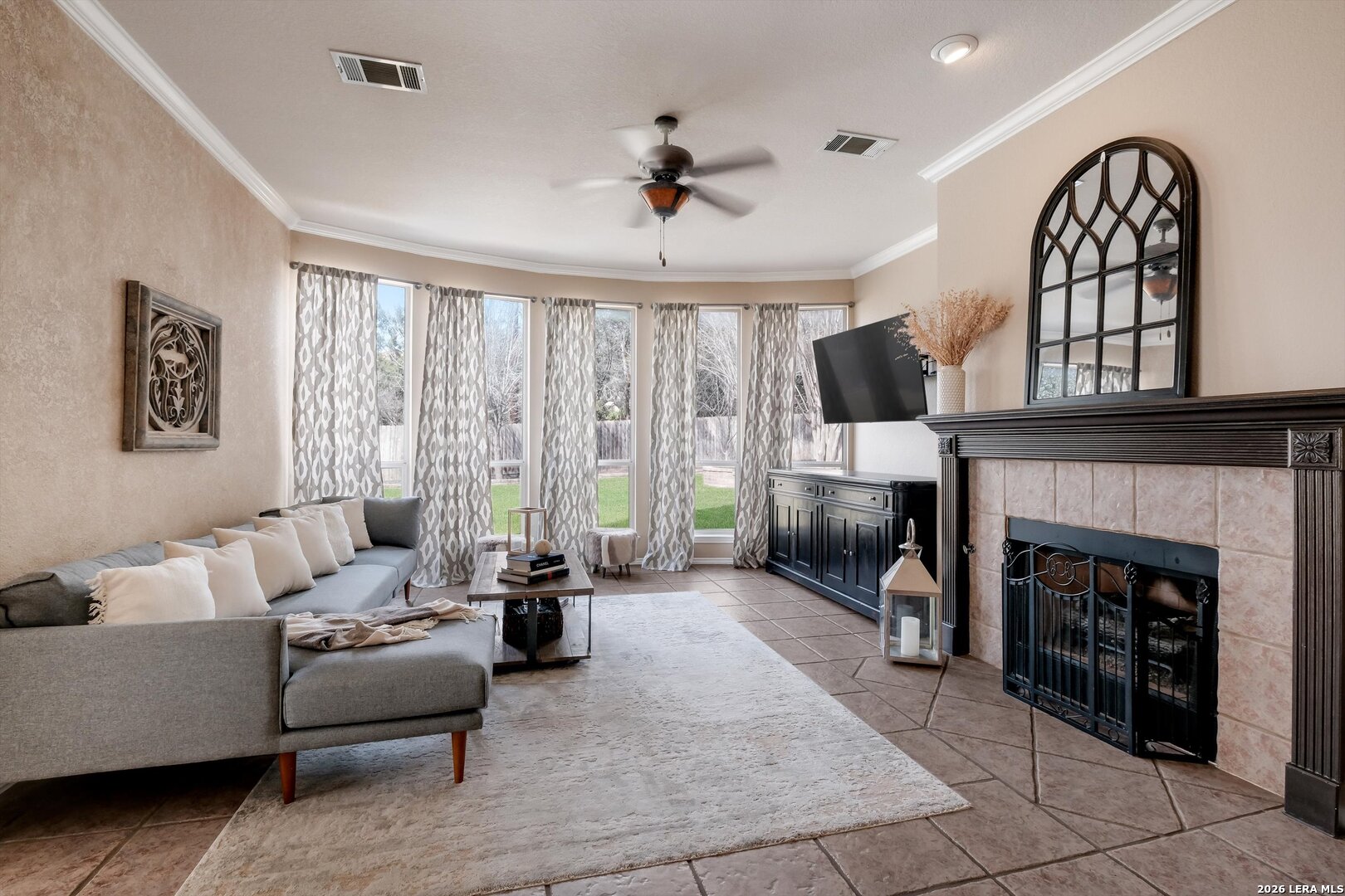 823 Peg Oak