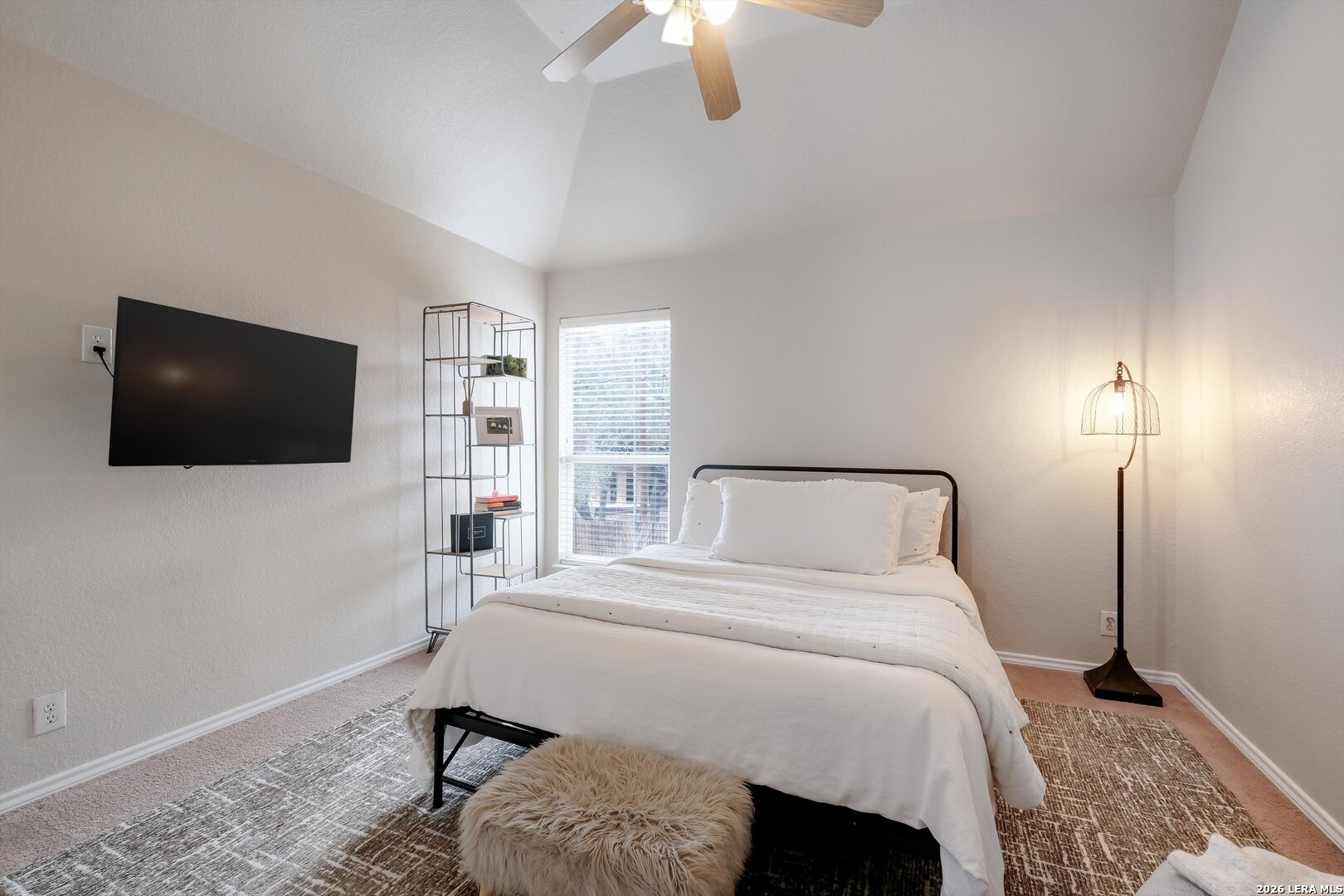823 Peg Oak