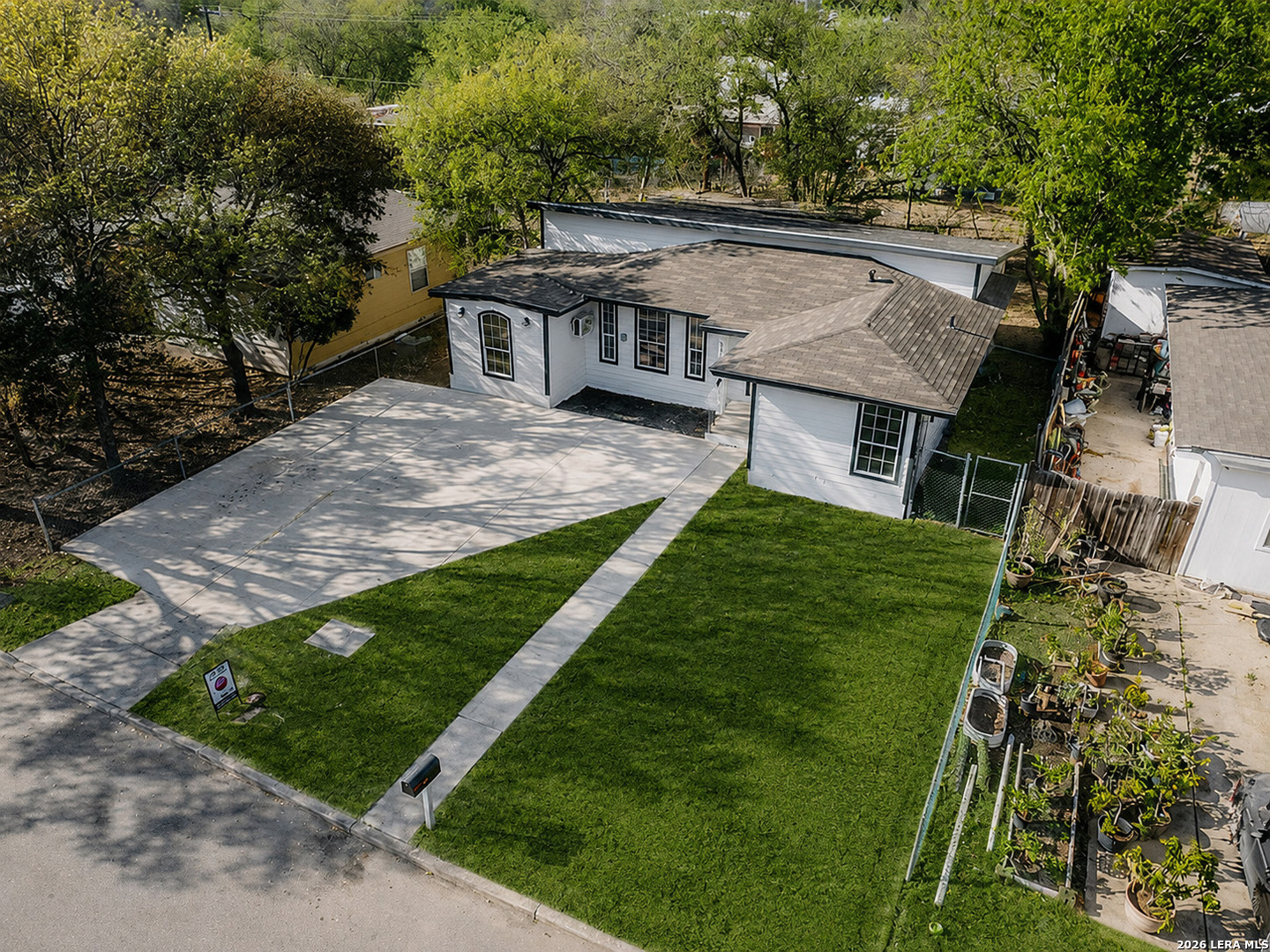 115 Huxley Dr