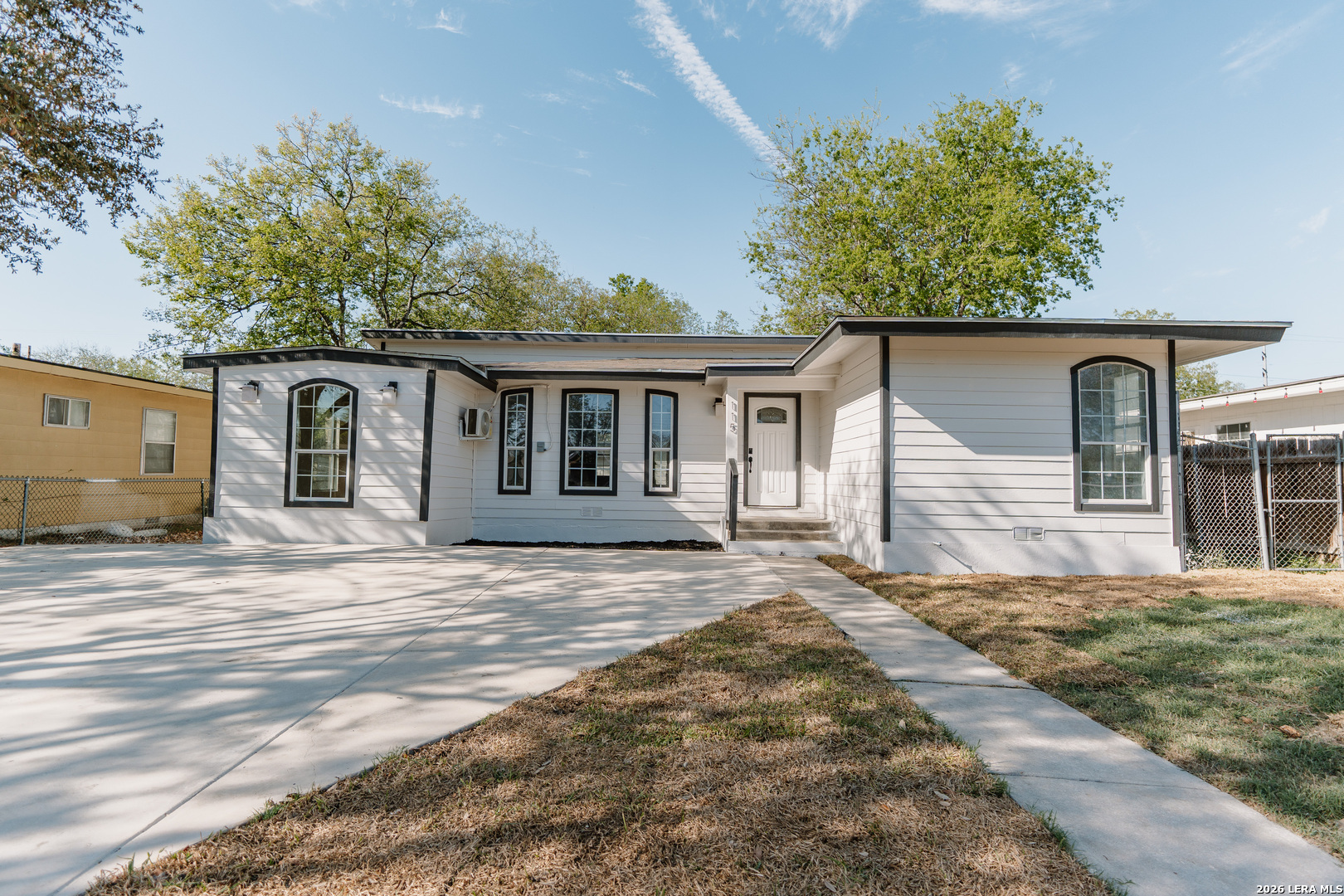 115 Huxley Dr