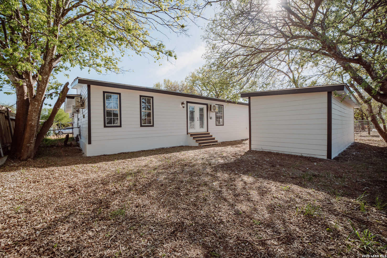 115 Huxley Dr