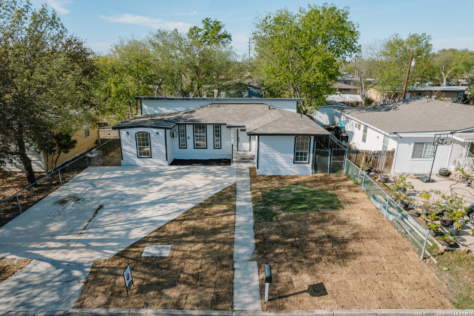 115 Huxley Dr