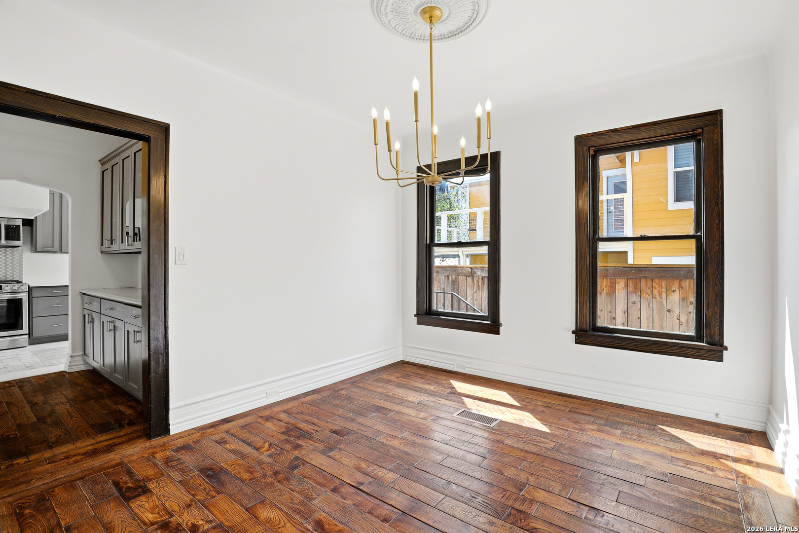 162 Davis Ct