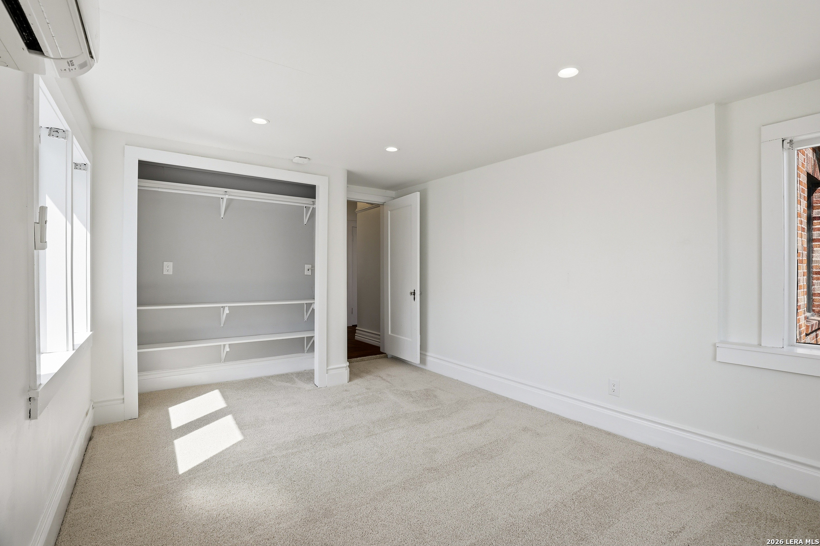 162 Davis Ct